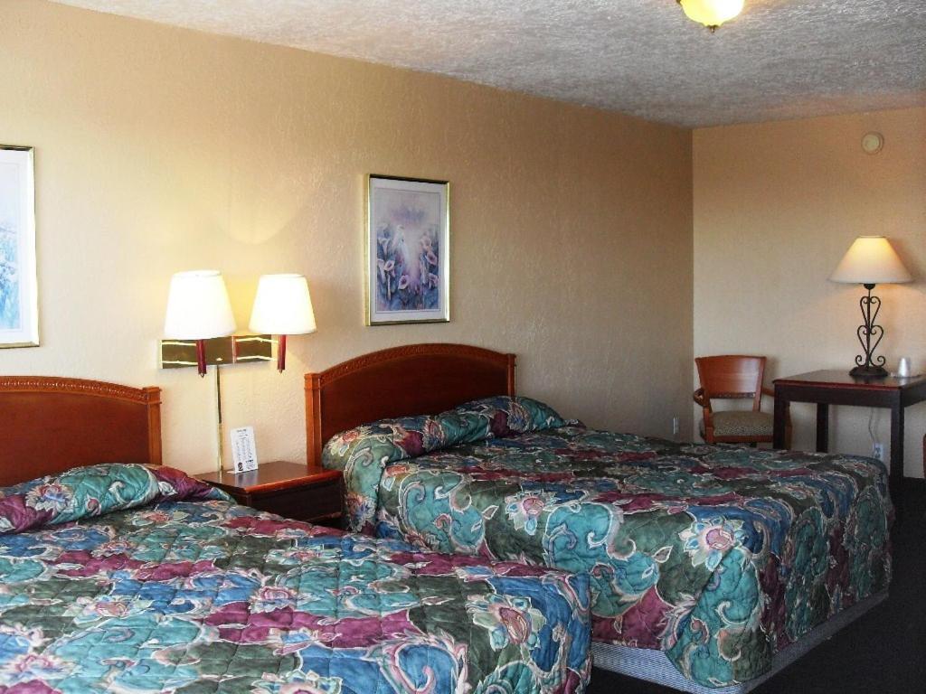 Western Ridge Motel photo 10