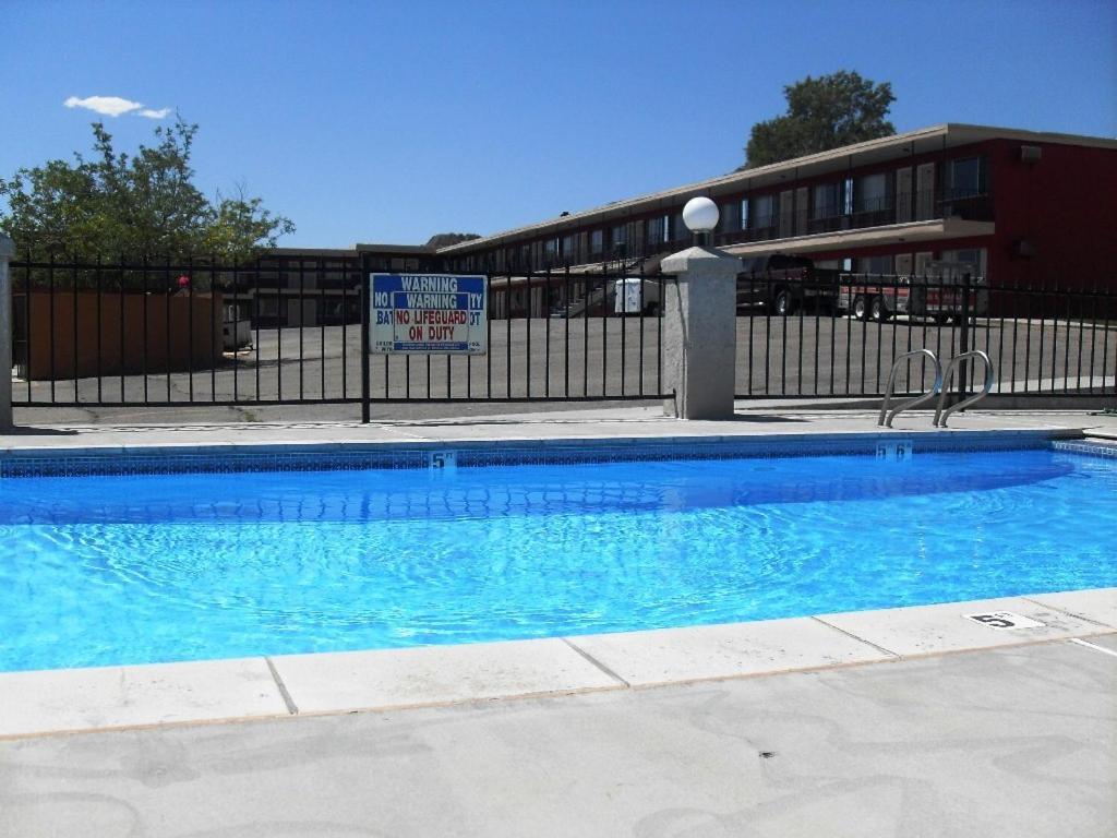 Western Ridge Motel photo 14