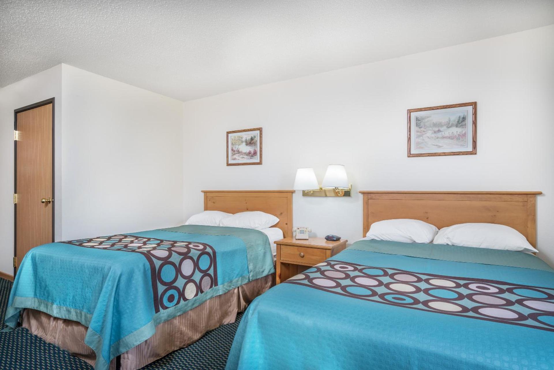Super 8 by Wyndham Phillips photo 22