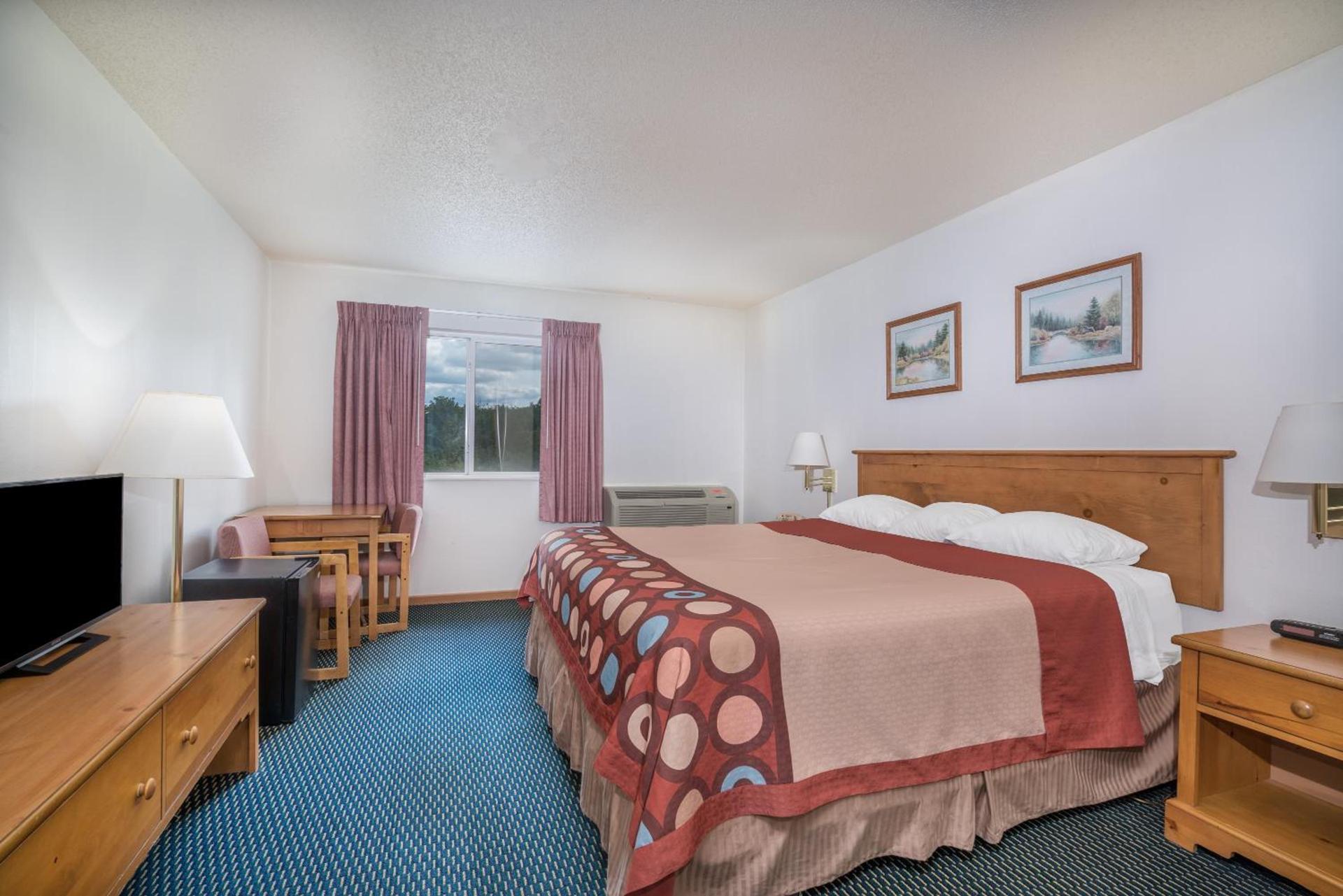Super 8 by Wyndham Phillips photo 17