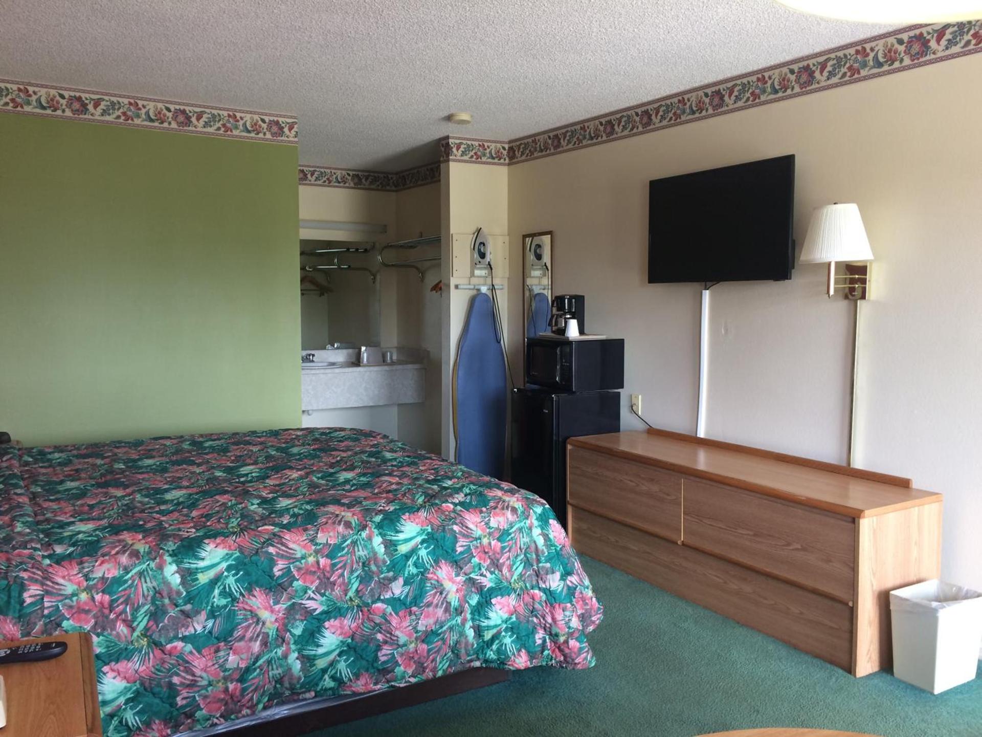 Western Motel - Camilla photo 21