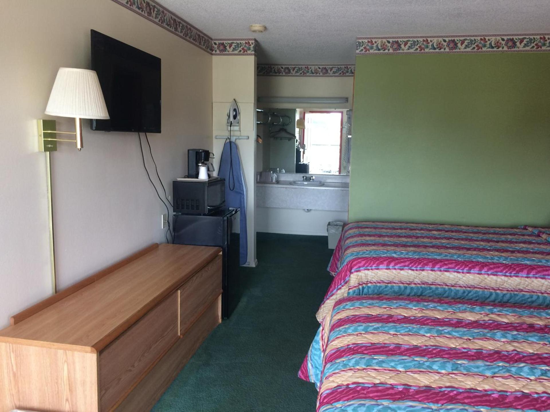 Western Motel - Camilla photo 17