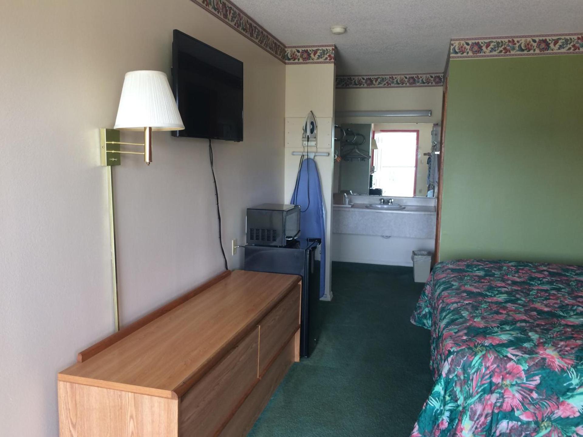 Western Motel - Camilla photo 6