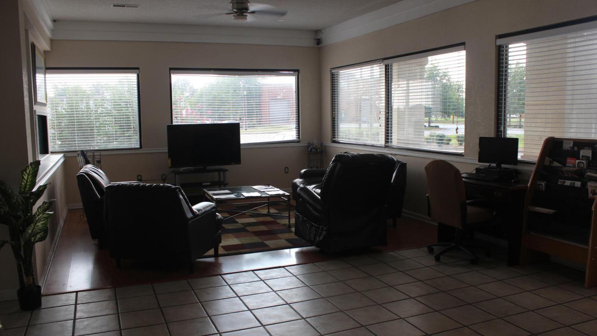 Deerfield Inn & Suites photo 3