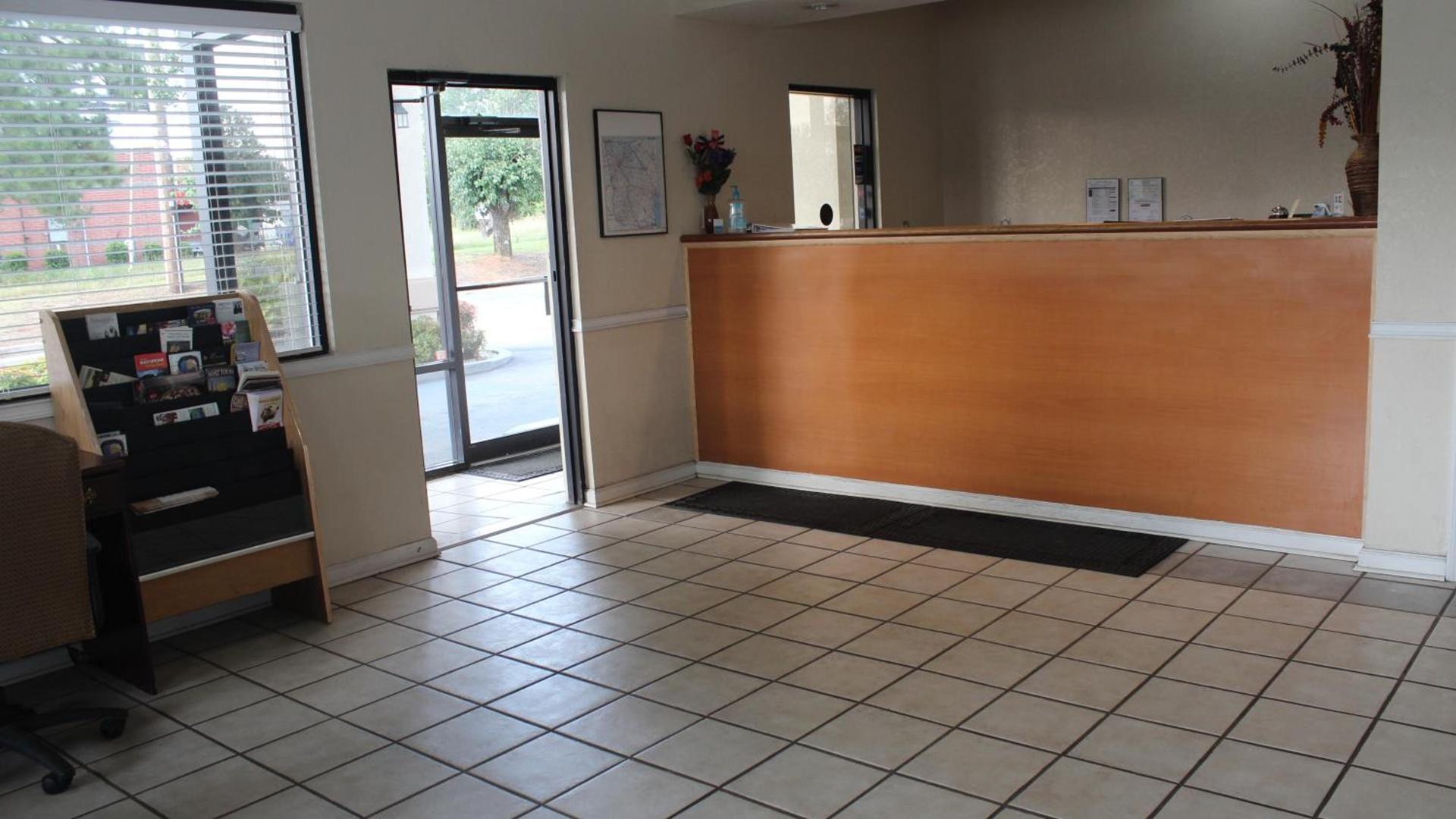 Deerfield Inn & Suites photo 7