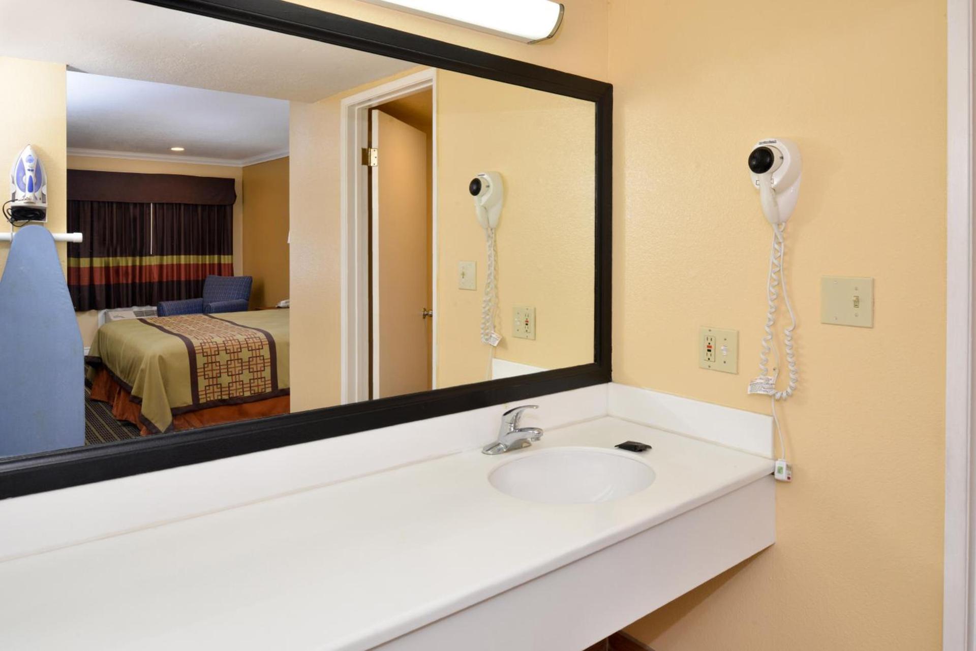 Americas Best Value Inn - Azusa/Pasadena photo 11