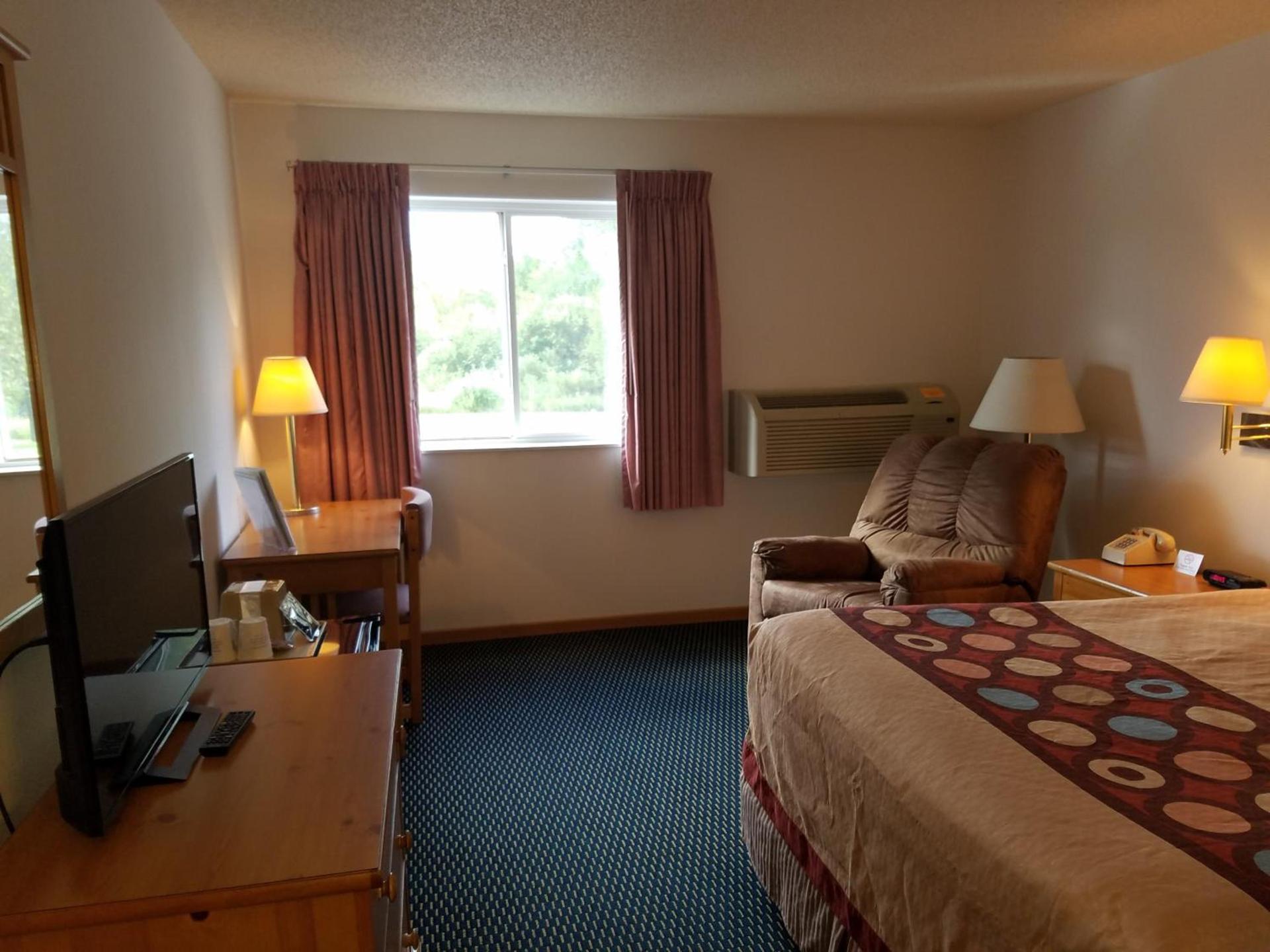 Super 8 by Wyndham Phillips photo 29