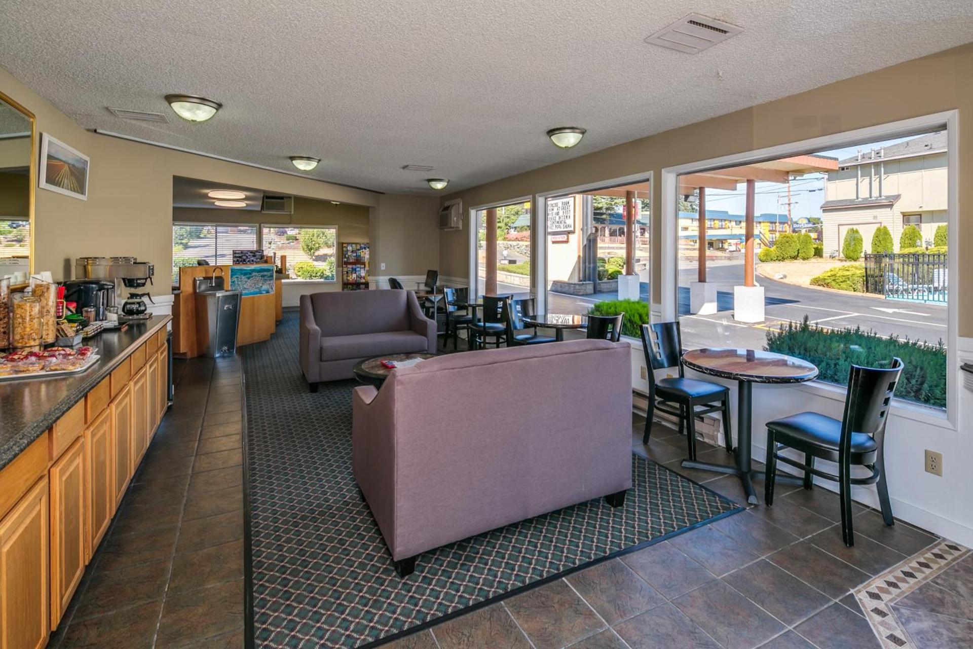Coachman Inn photo 30