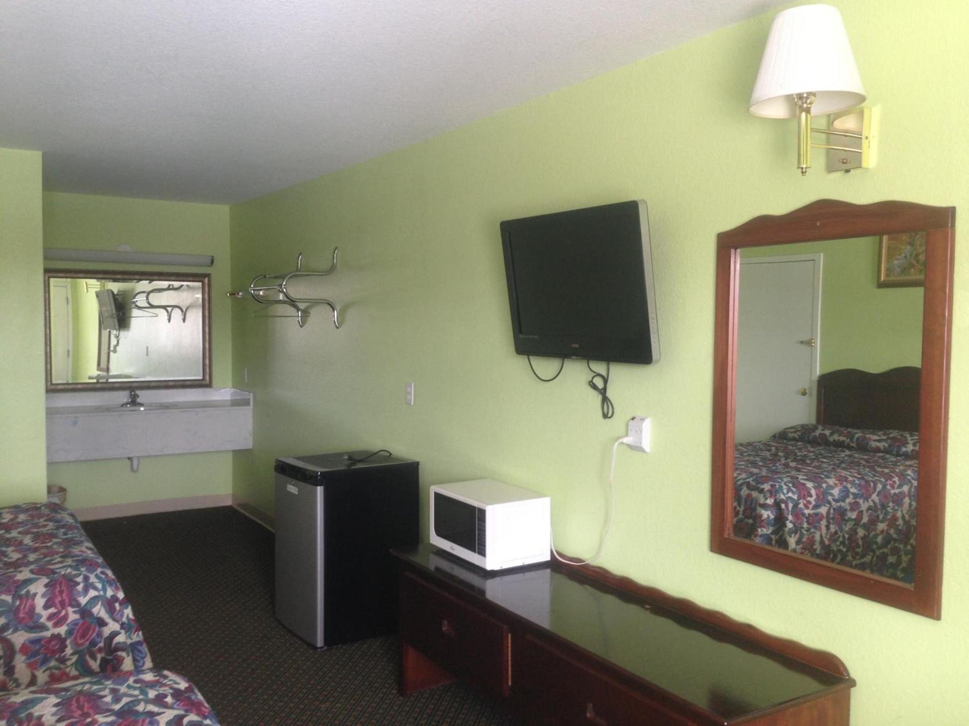 Budget Inn photo 9