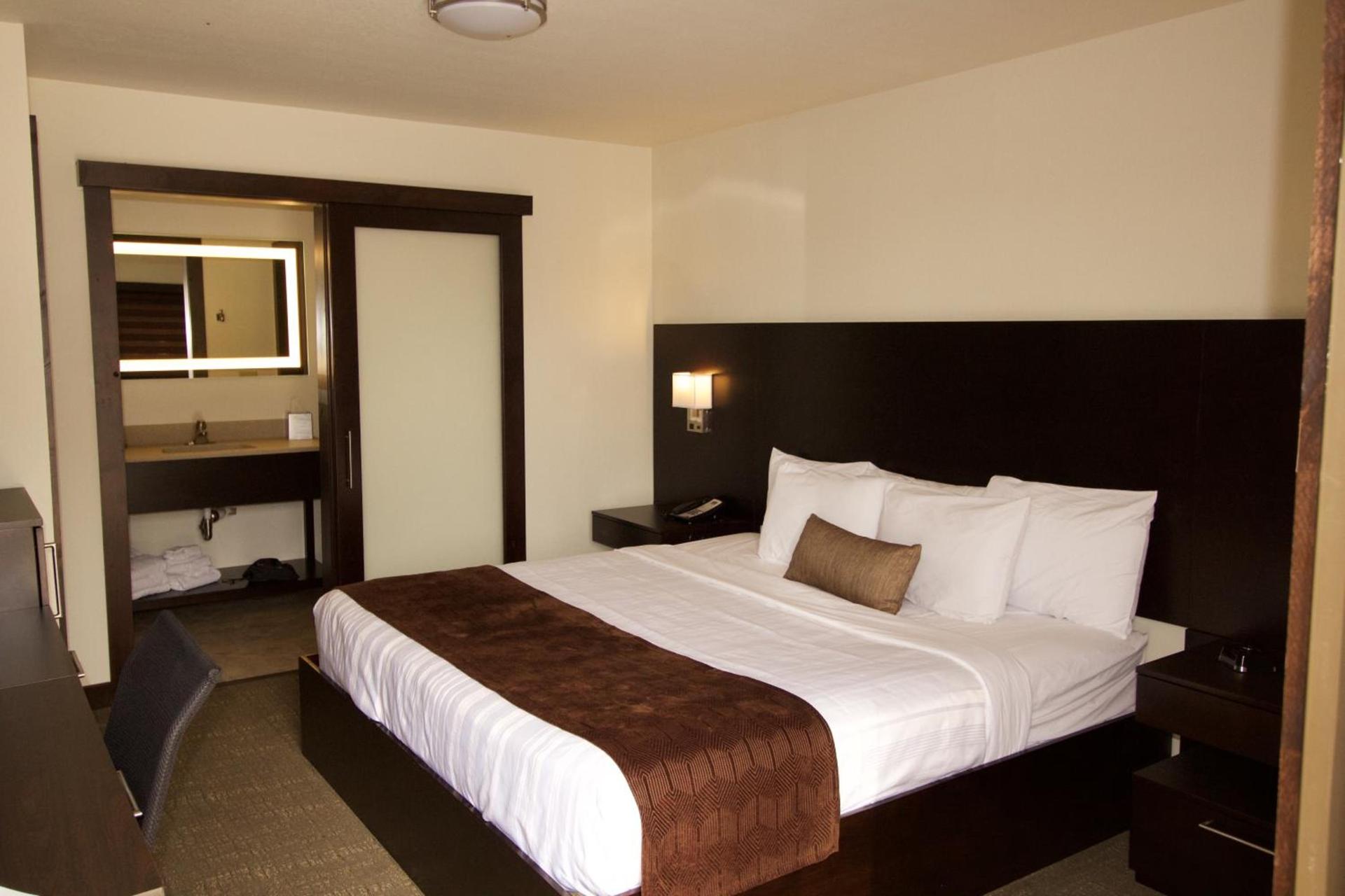 Boarders Inn & Suites by Cobblestone Hotels - Syracuse photo 27