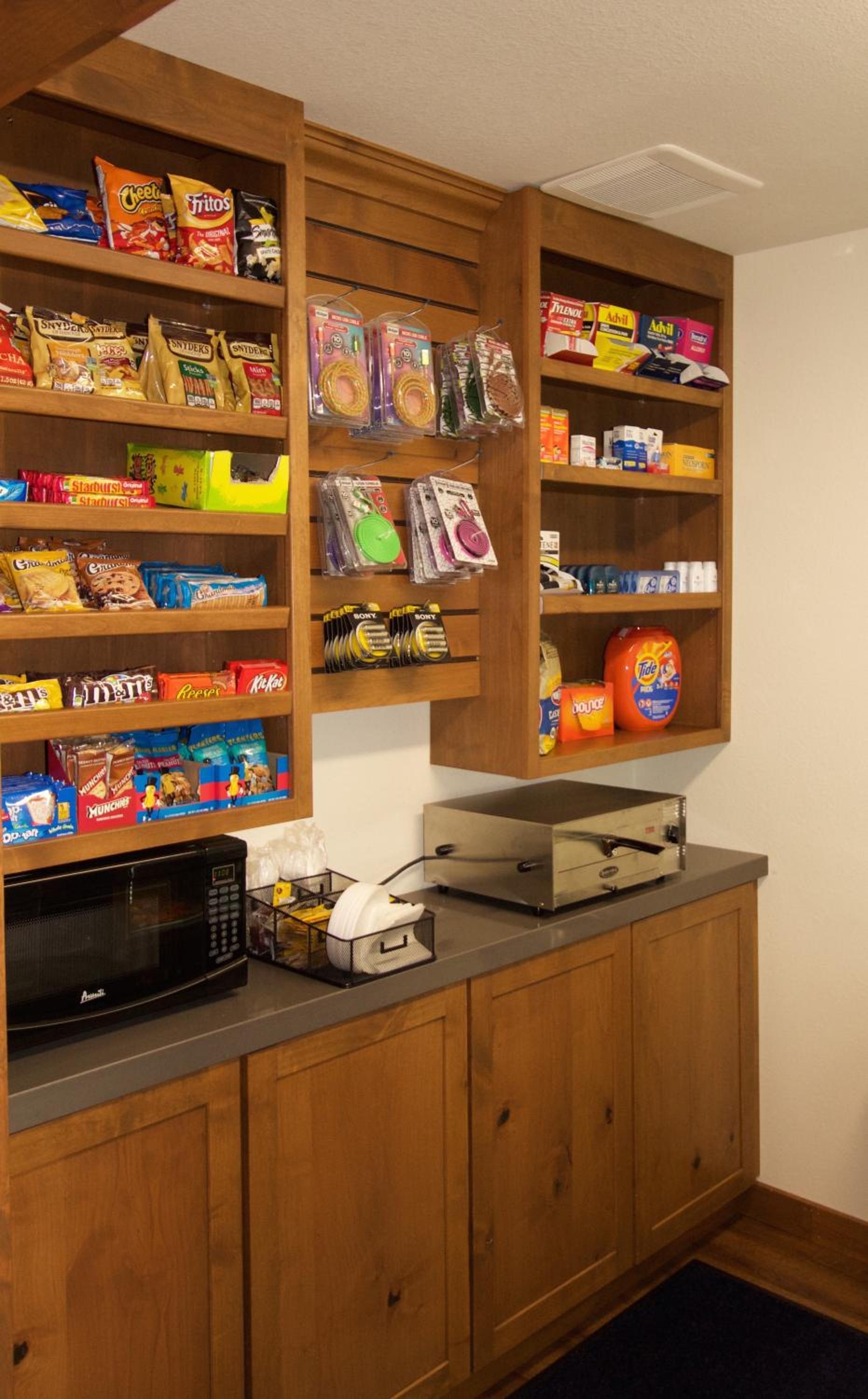 Boarders Inn & Suites by Cobblestone Hotels - Syracuse photo 29