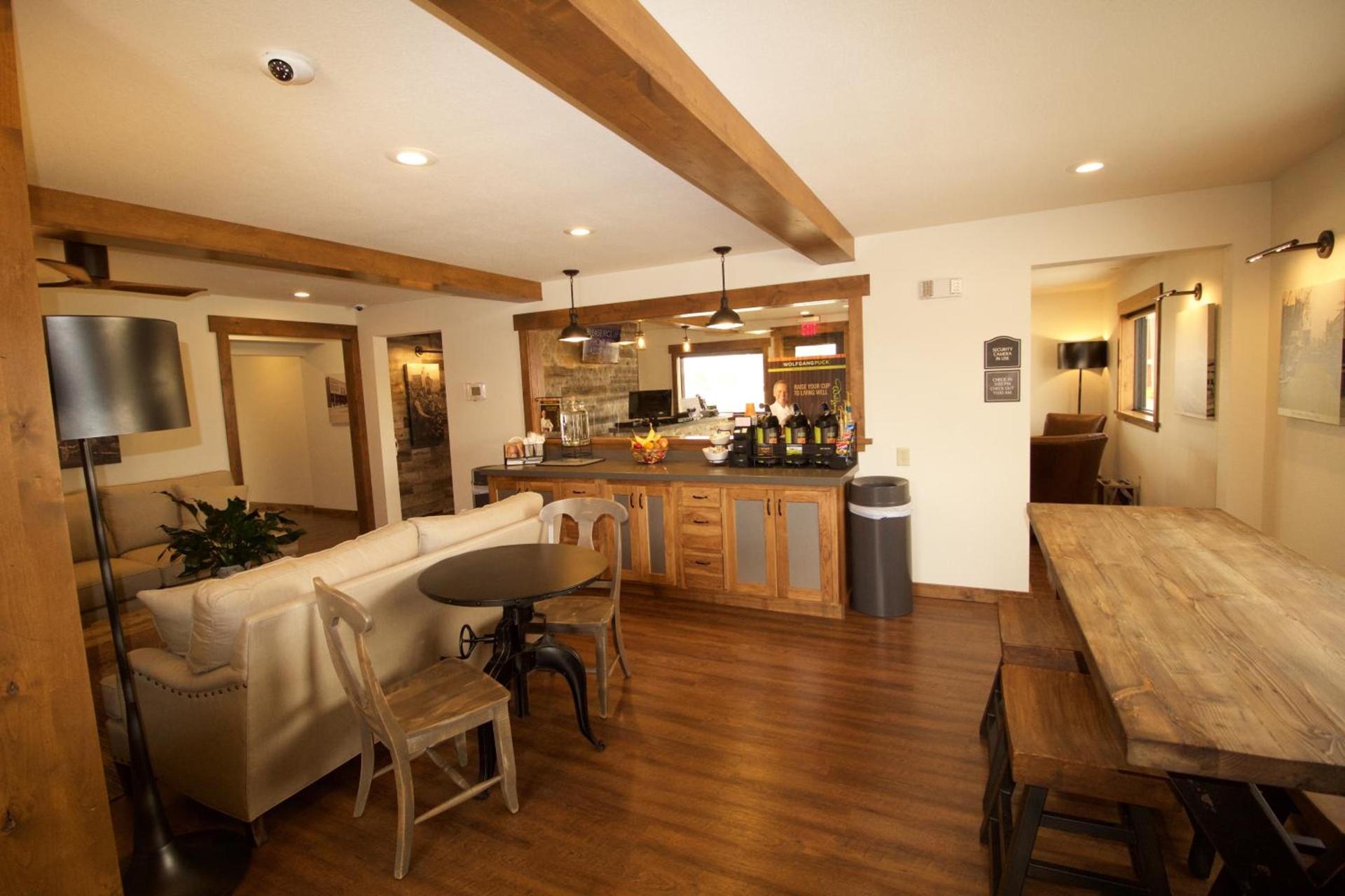 Boarders Inn & Suites by Cobblestone Hotels - Syracuse photo 32
