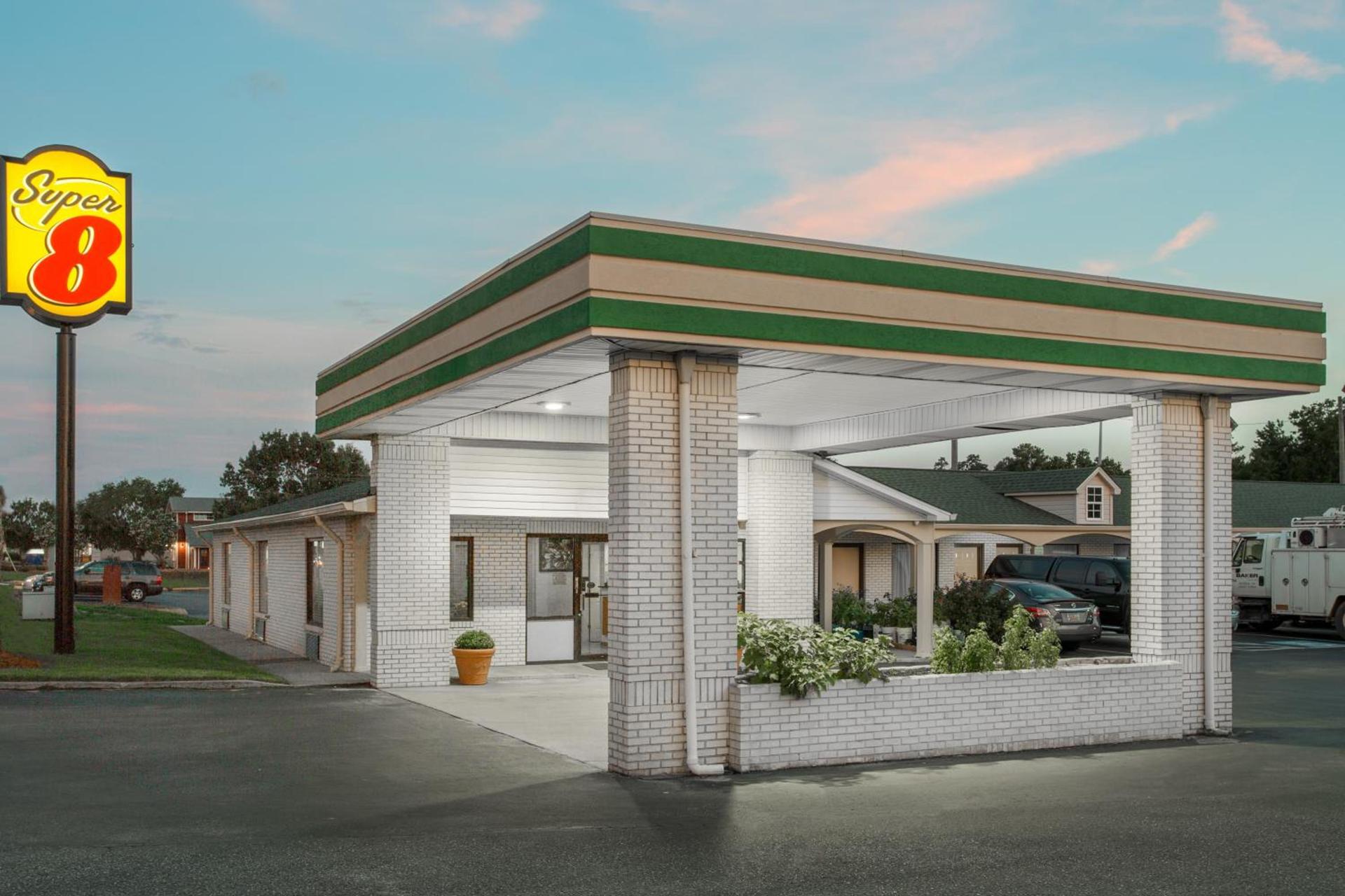 Super 8 by Wyndham Sumter photo 19
