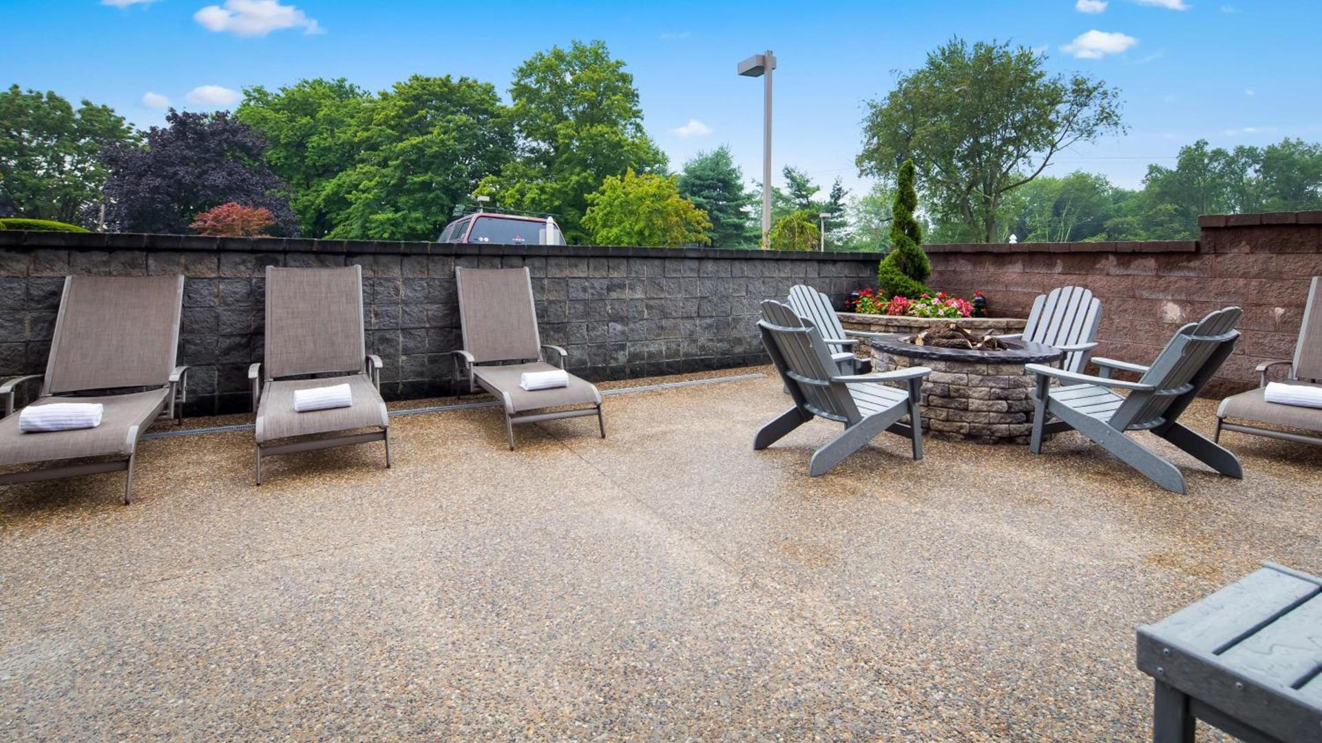 Best Western Plus Concordville Hotel photo 41
