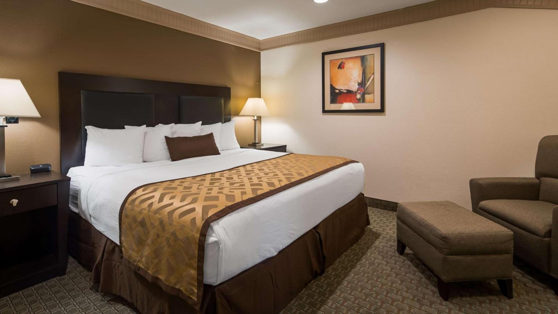 Best Western Plus Concordville Hotel photo 27