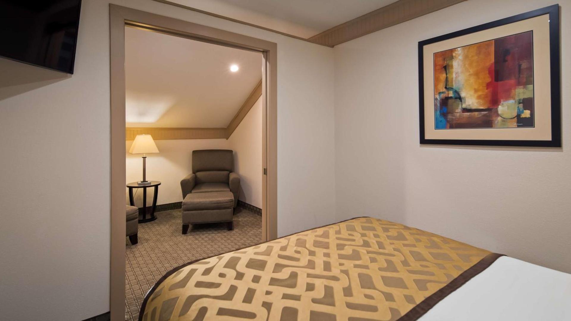 Best Western Plus Concordville Hotel photo 35