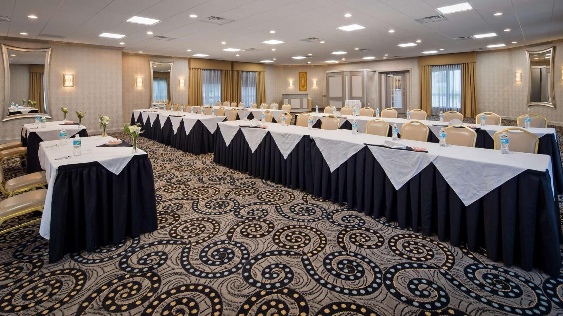 Best Western Plus Concordville Hotel photo 42