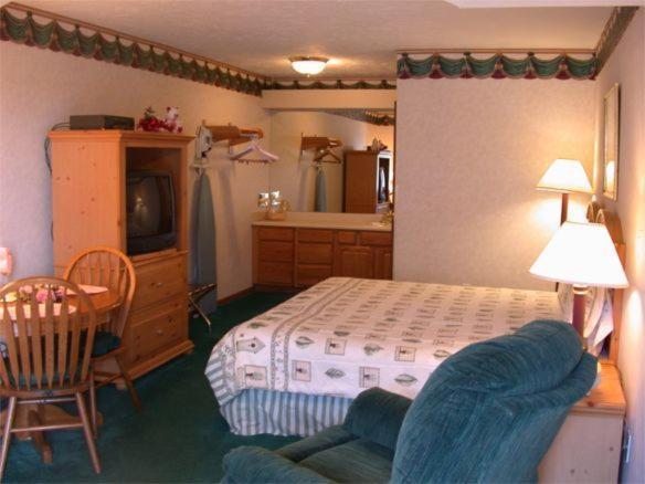 Townhouse Inn & Suites Omaha photo 9