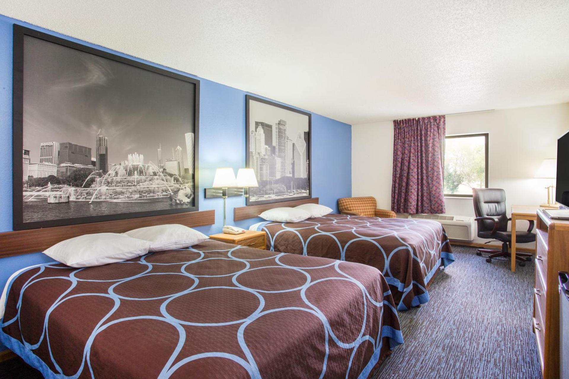Super 8 by Wyndham Monmouth IL photo 26