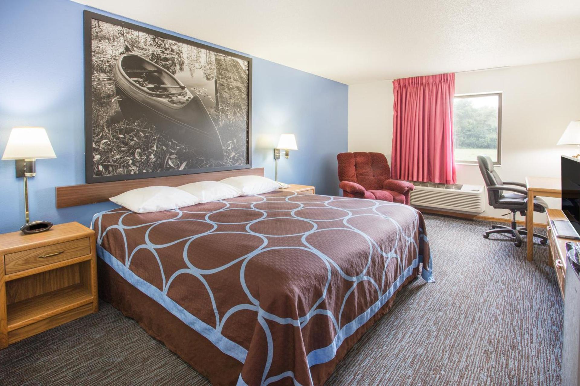 Super 8 by Wyndham Monmouth IL photo 29