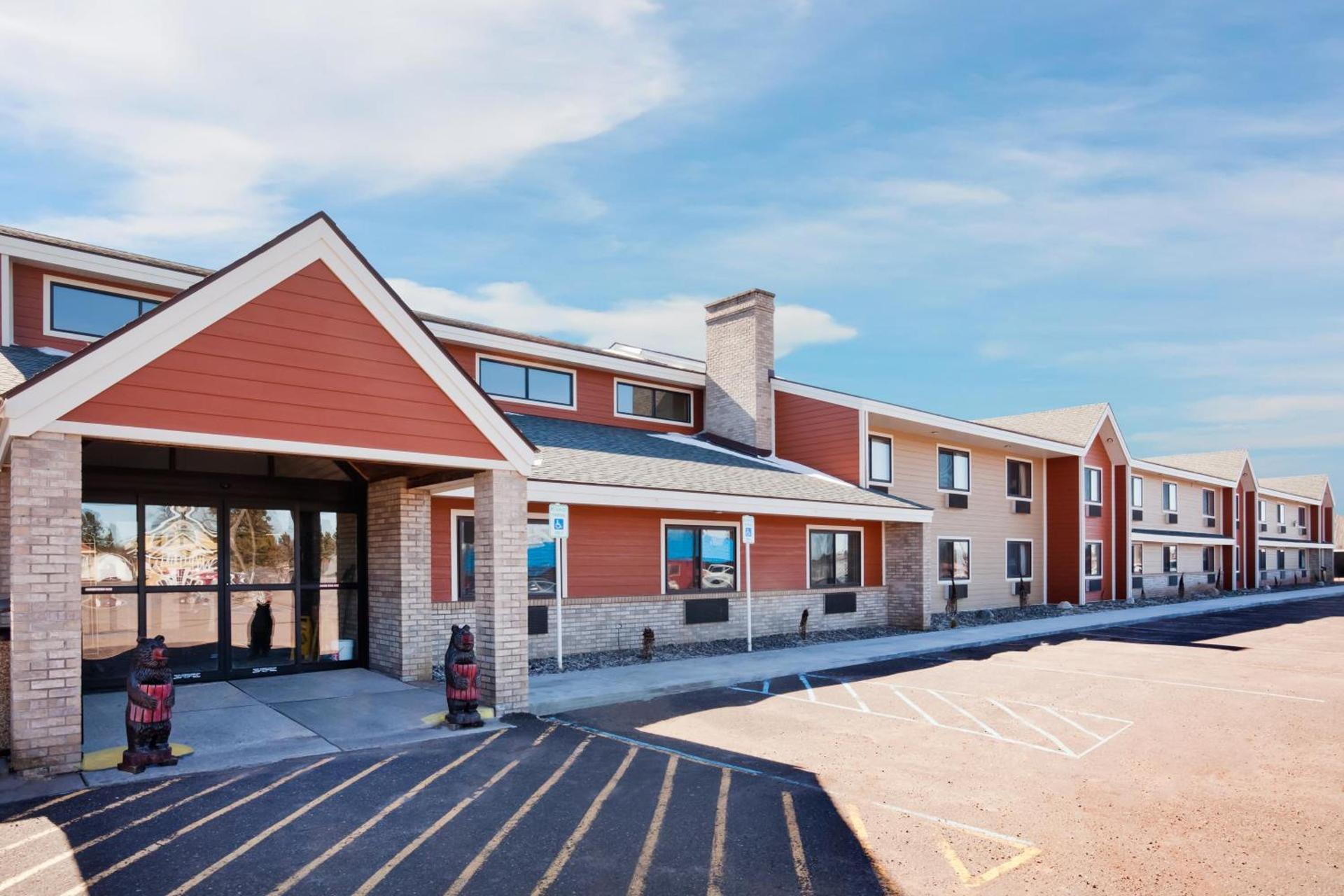 AmericInn by Wyndham Ironwood photo 3