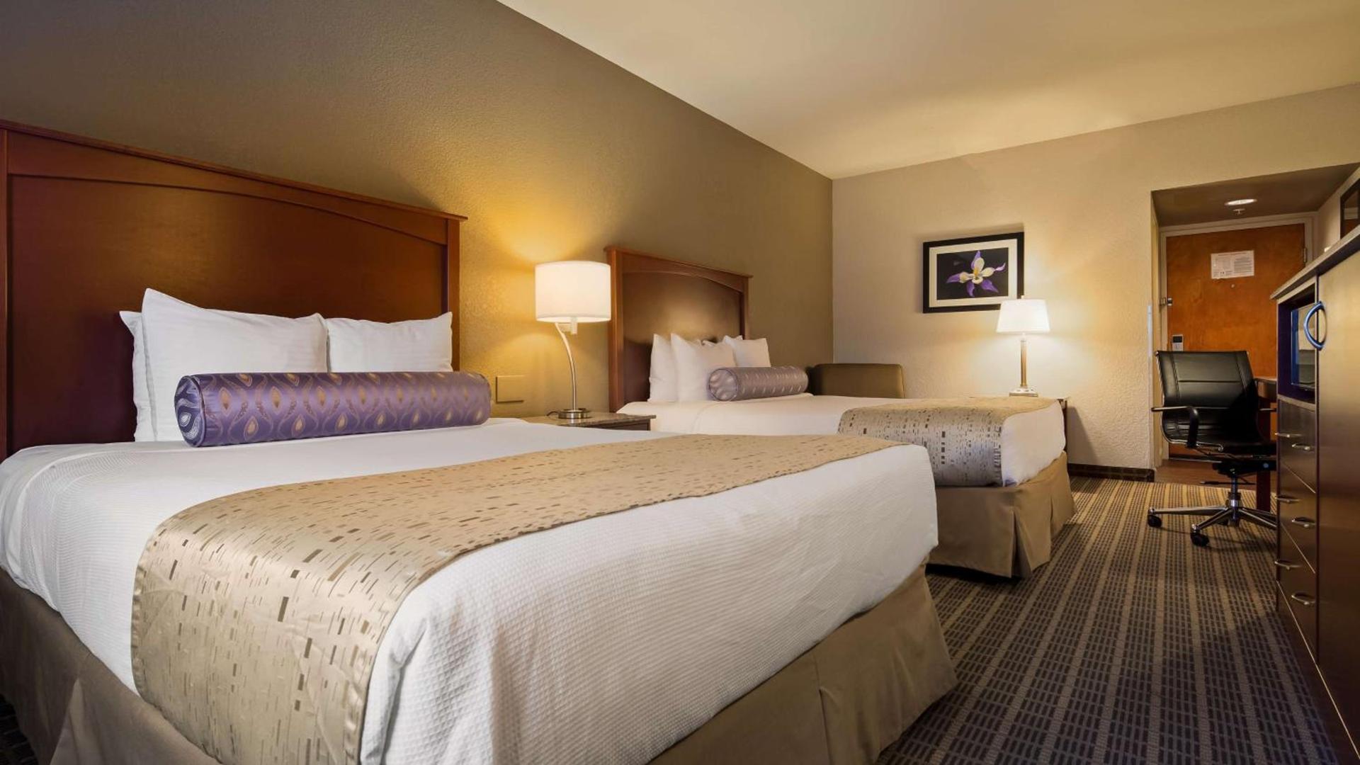 Best Western Plus Peak Vista Inn & Suites photo 11