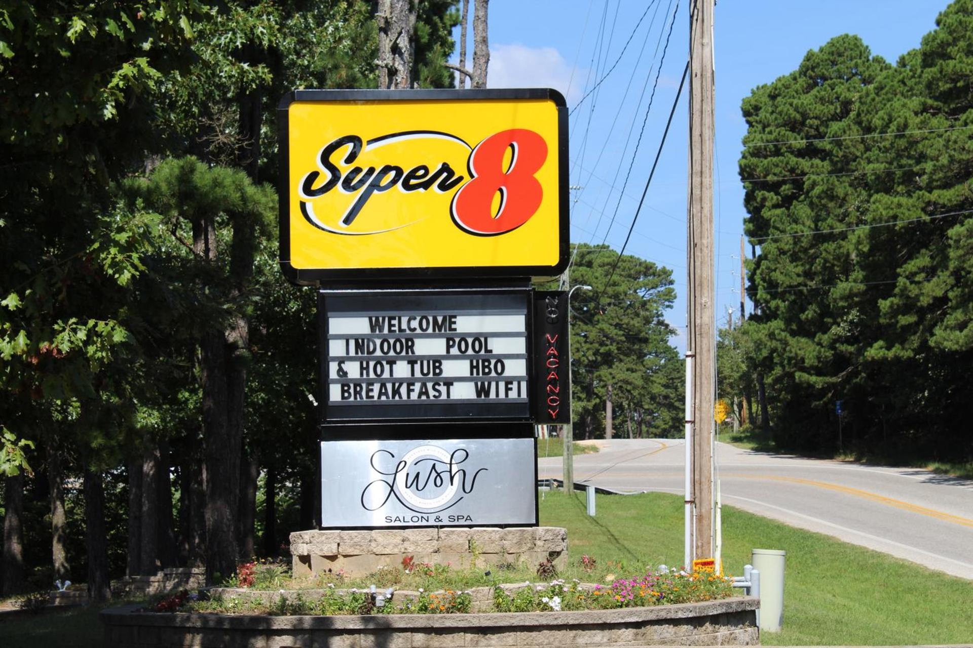 Super 8 by Wyndham Eureka Springs photo 27