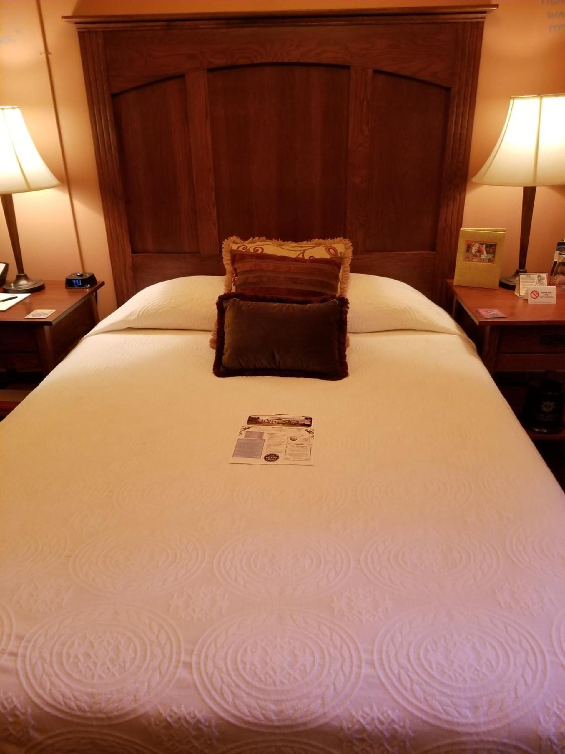 McMenamins Grand Lodge photo 68