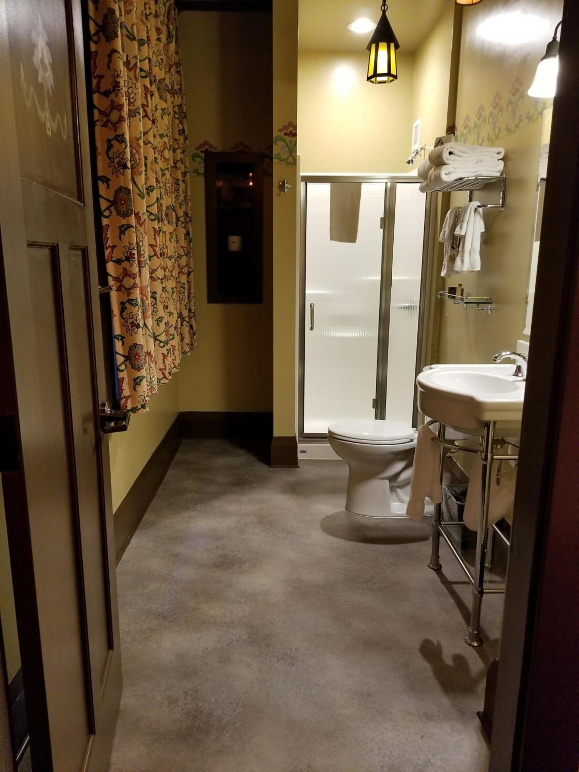 McMenamins Grand Lodge photo 77