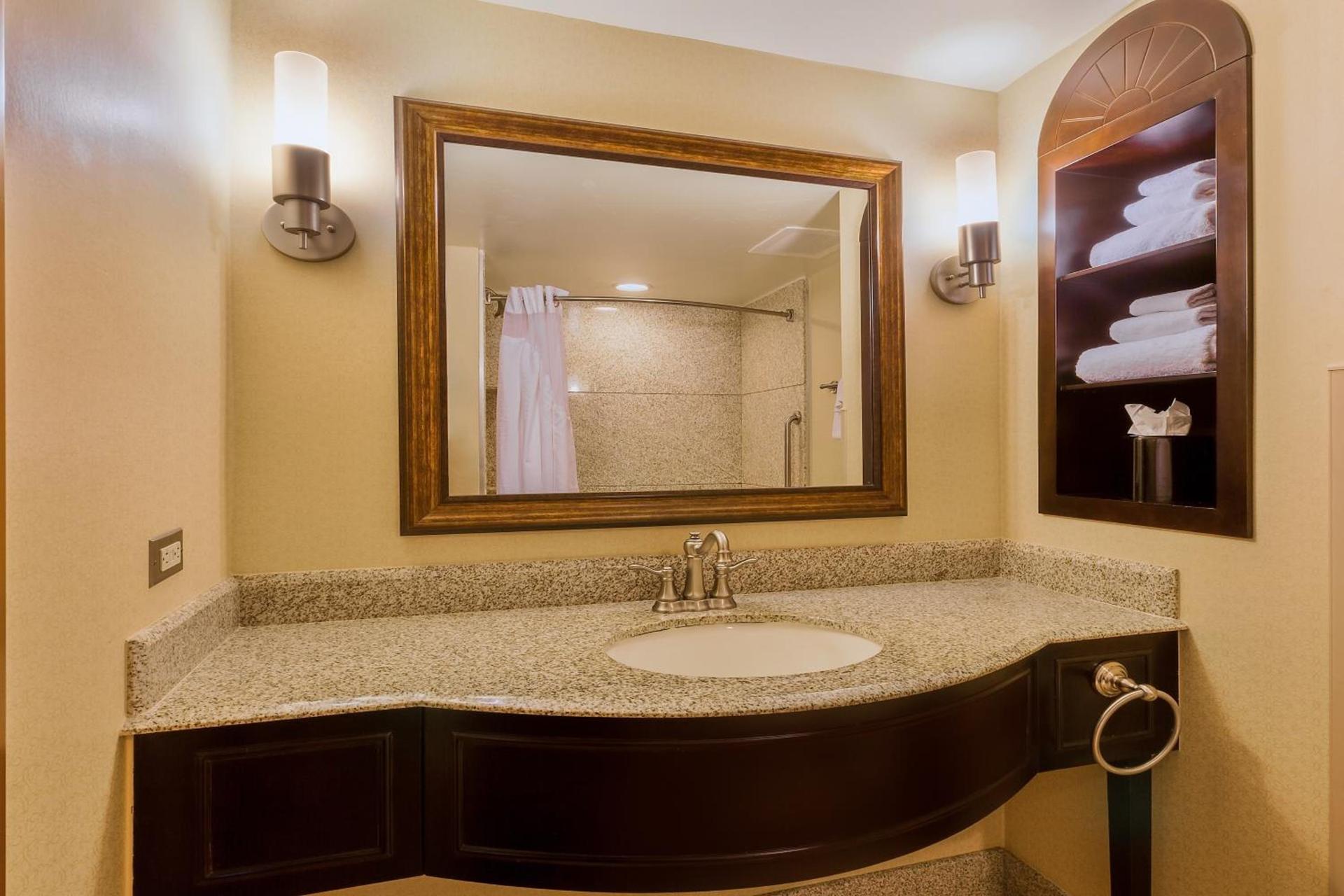 Holiday Inn Express Hotel & Suites Atascadero by IHG photo 80