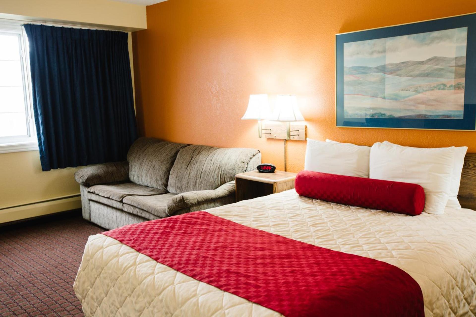 Days Inn by Wyndham Minot photo 21