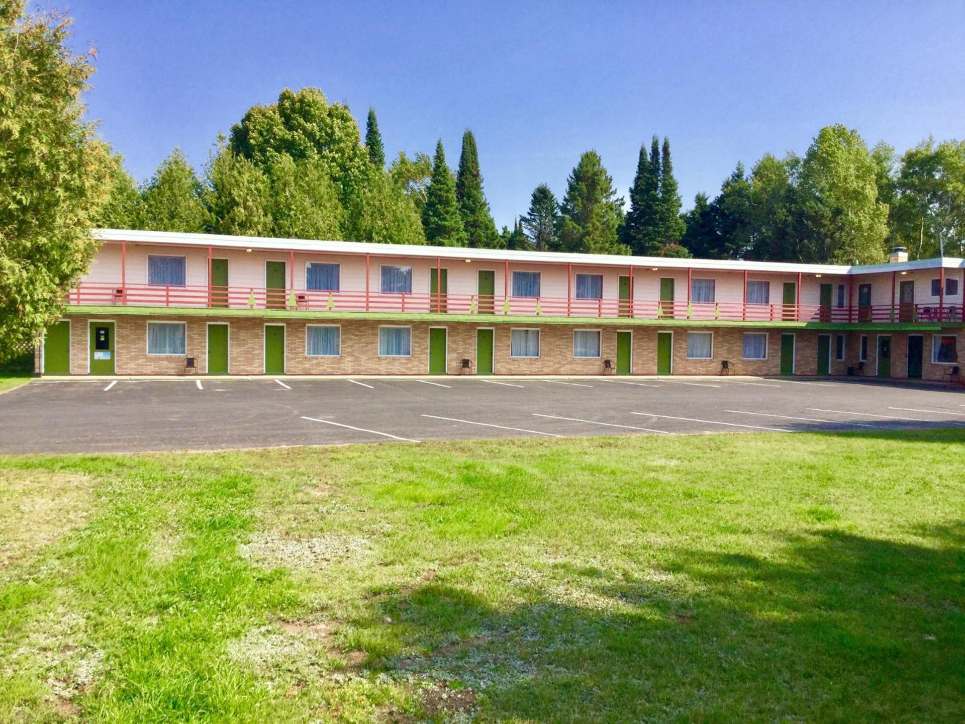 Cedars Motel photo 13