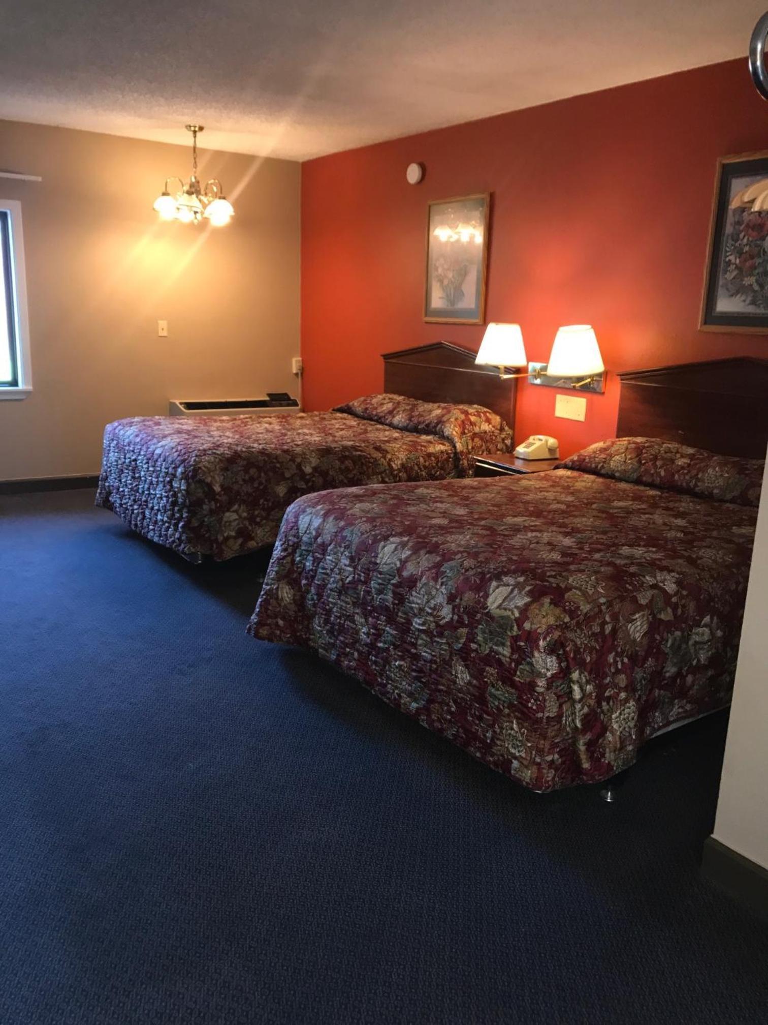 Red Carpet Inn photo 56