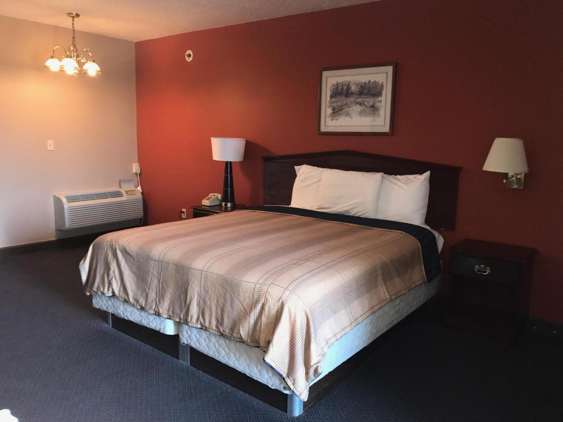 Red Carpet Inn photo 21