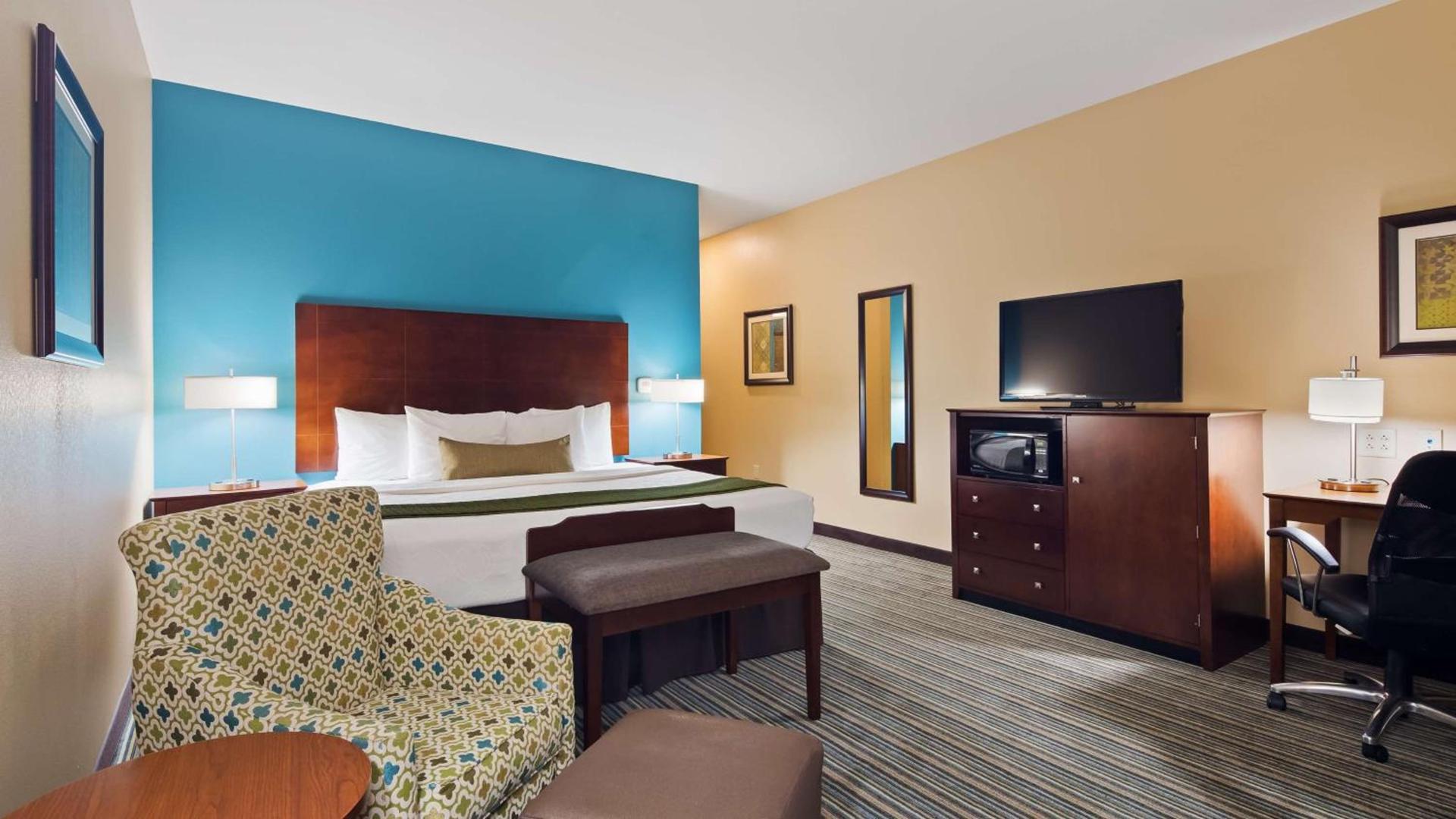 Best Western Plus Patterson Park Inn photo 27