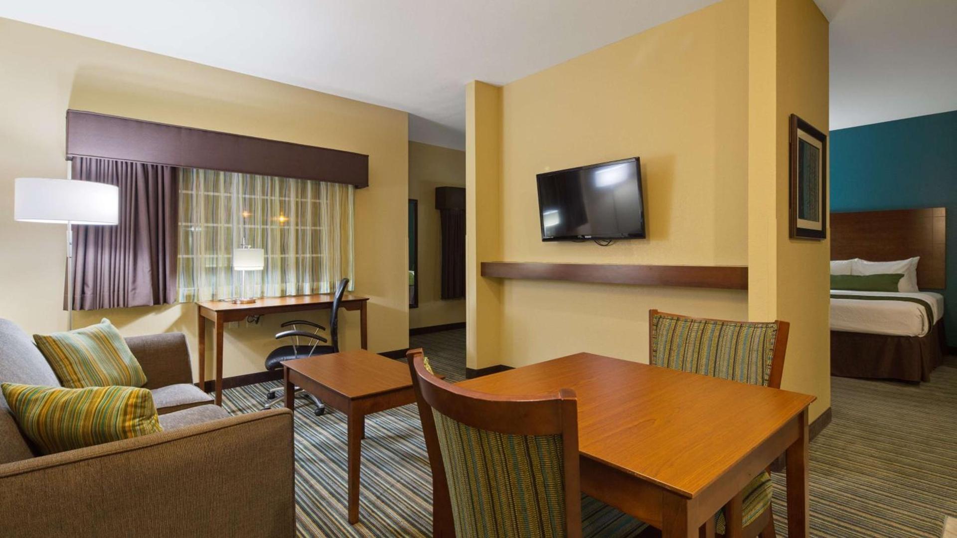 Best Western Plus Patterson Park Inn photo 25