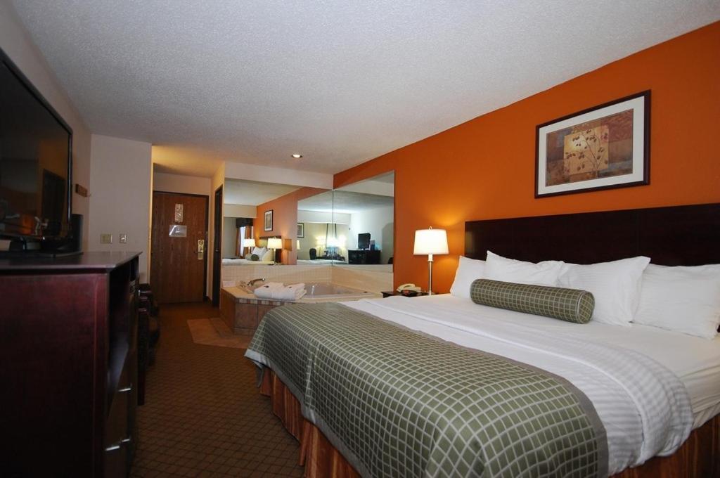 Baymont by Wyndham Delaware photo 18