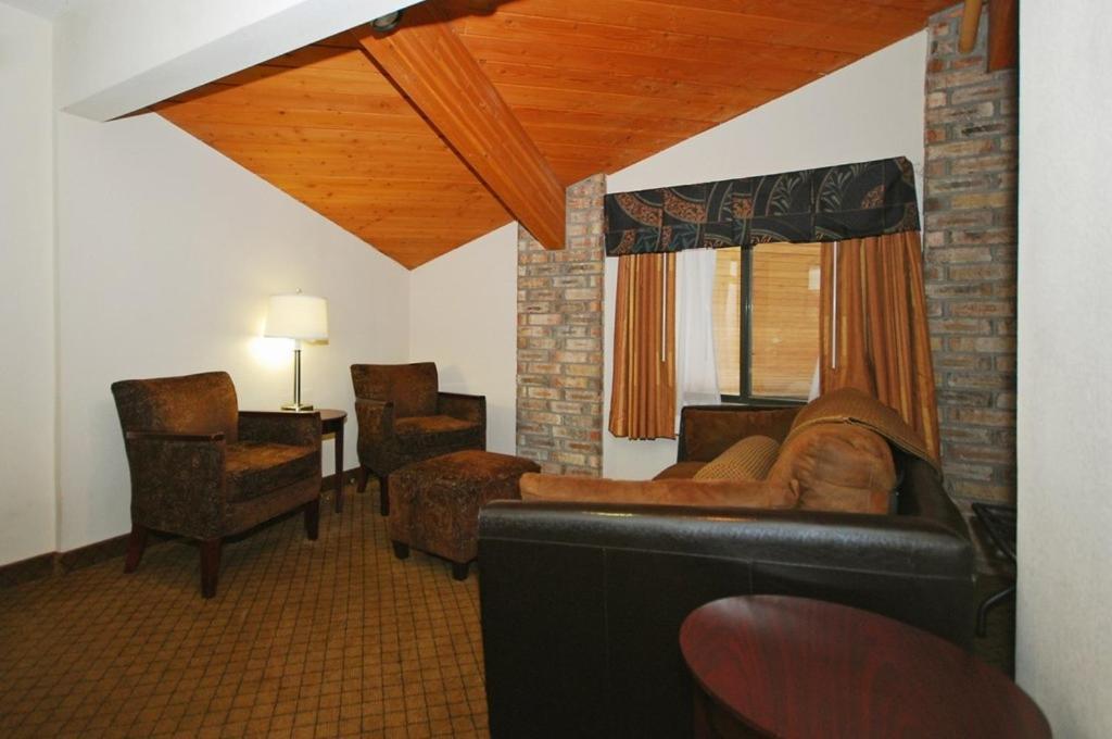 Baymont by Wyndham Delaware photo 22