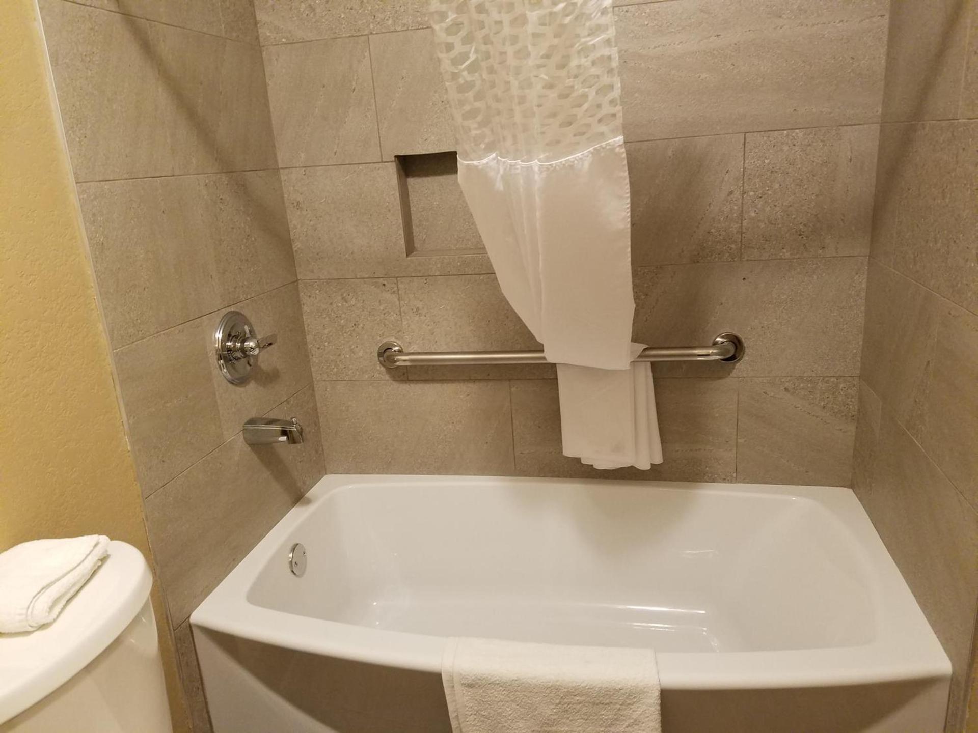 Budget Inn photo 2