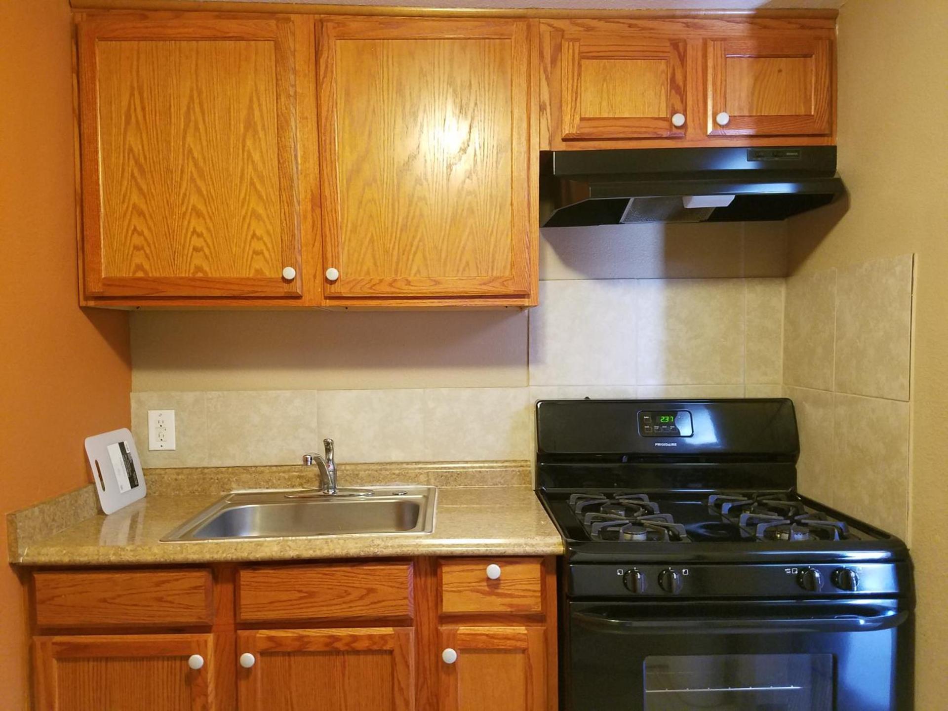 Budget Inn photo 13