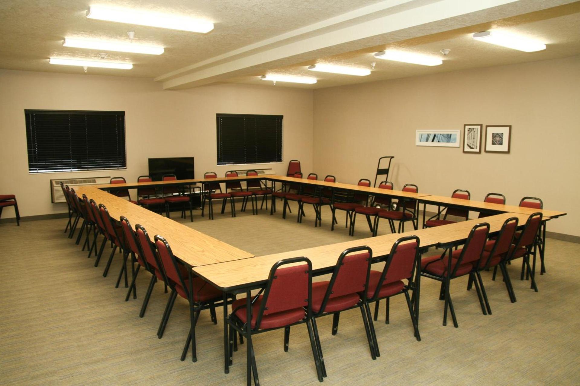 Country Inn & Suites by Radisson, Prineville, OR photo 42