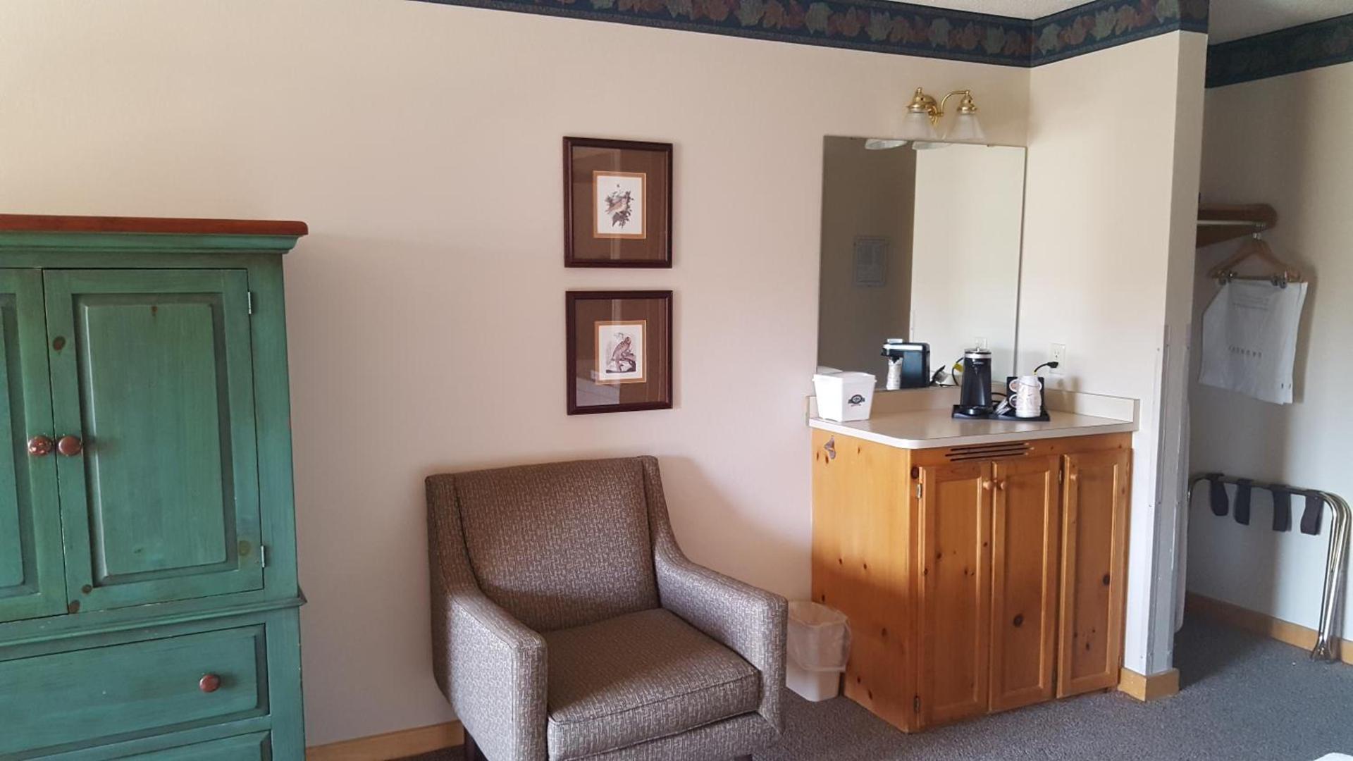 Flat Creek Lodge photo 14