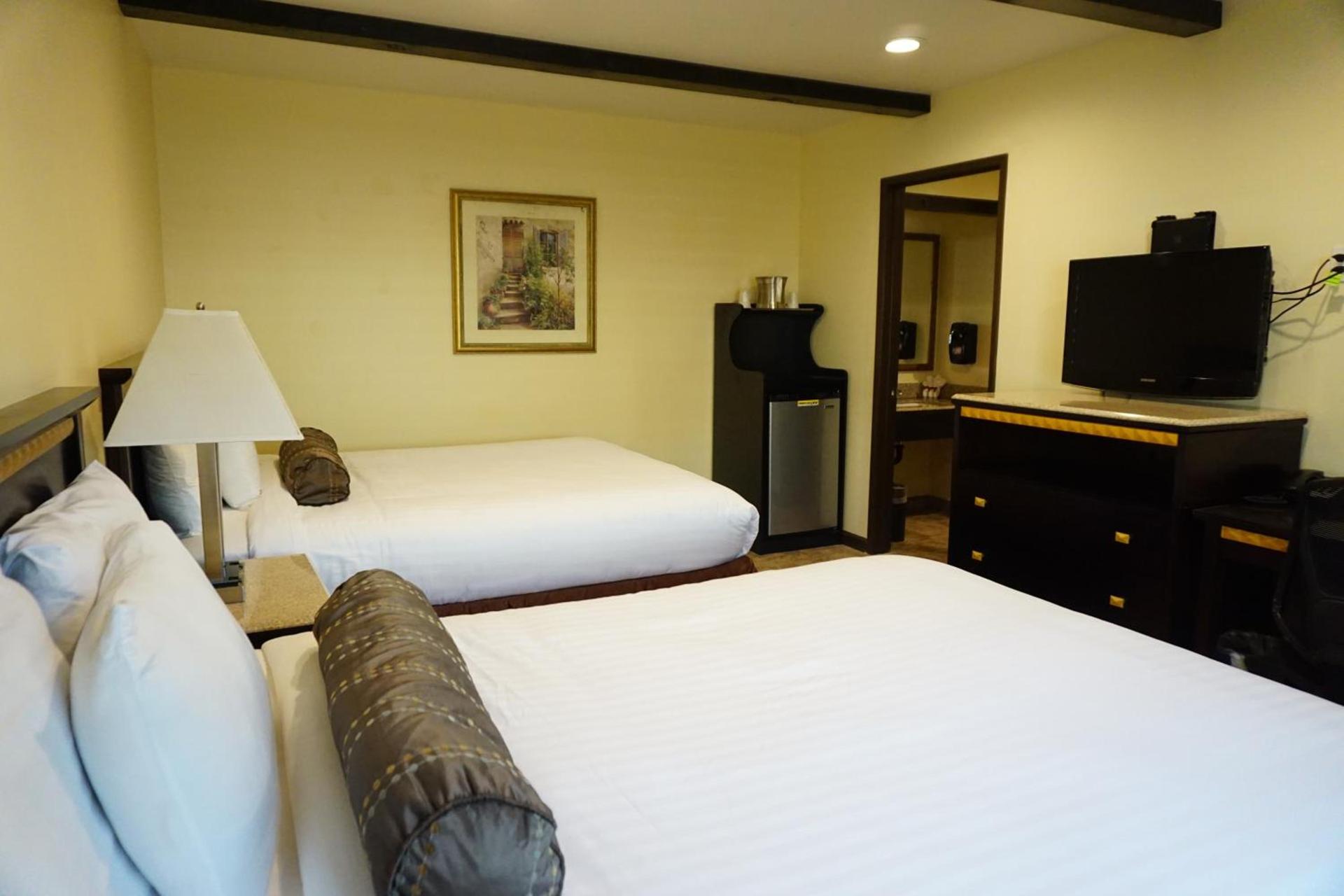 Tuscan Garden Inn photo 30