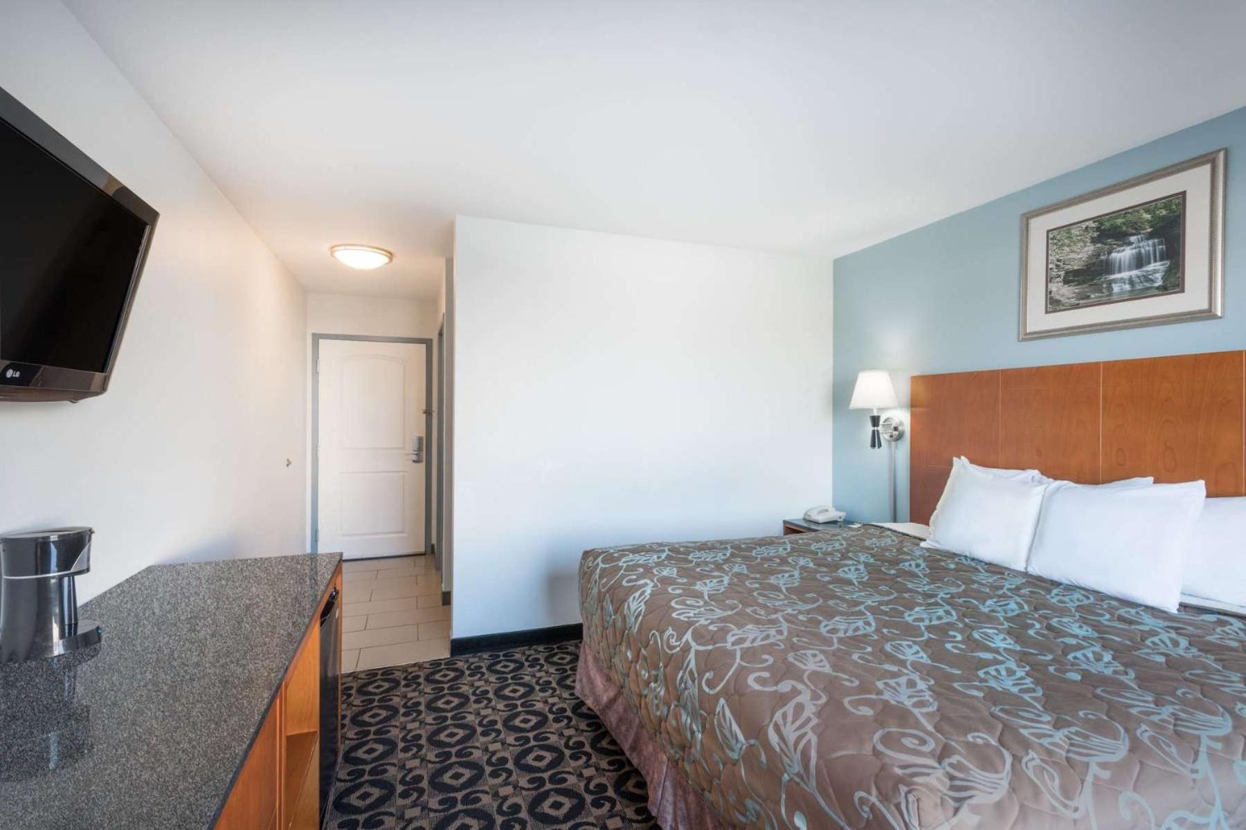 Days Inn by Wyndham Watertown Fort Drum photo 26