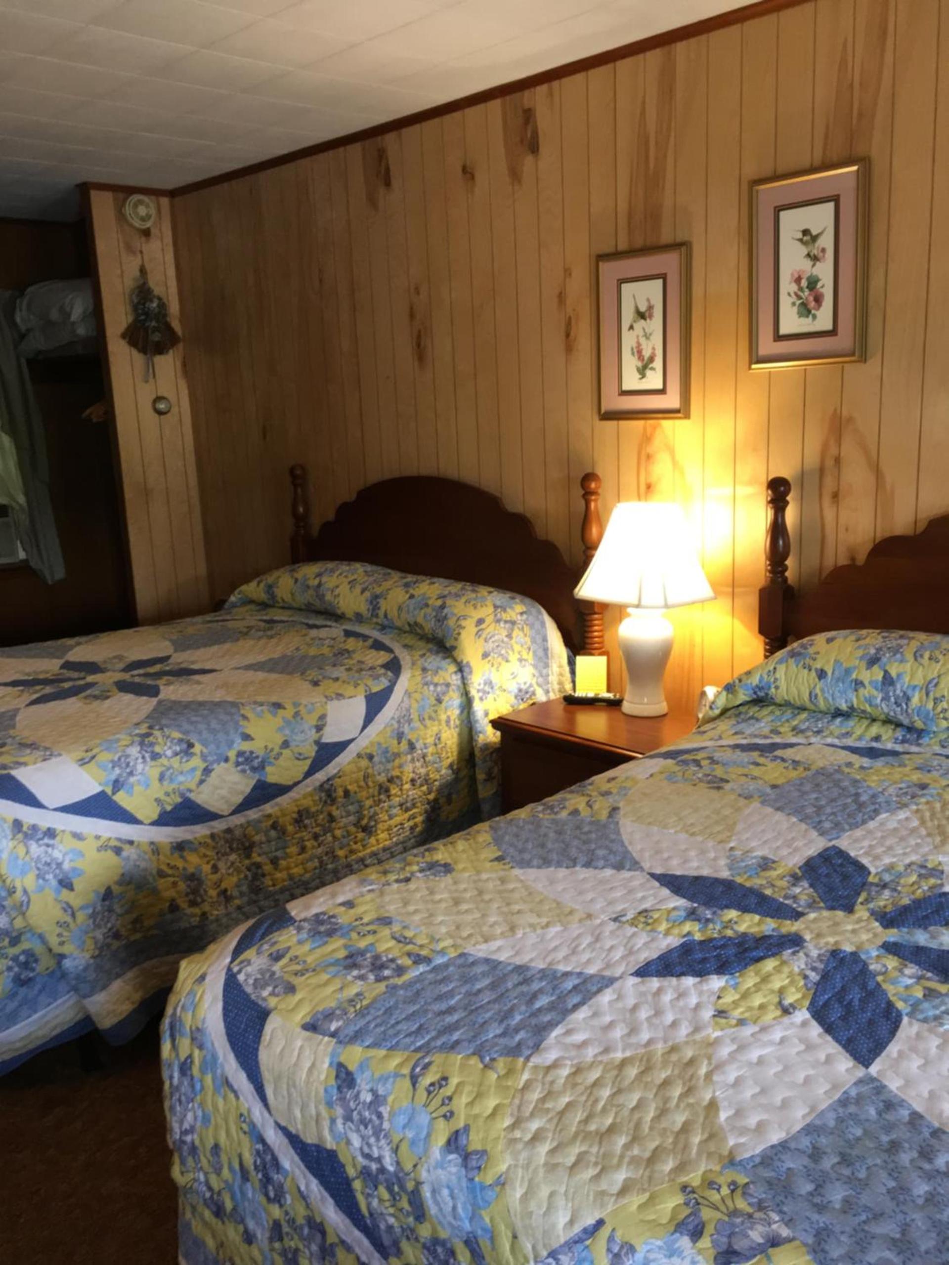 Cave Mountain Motel photo 2