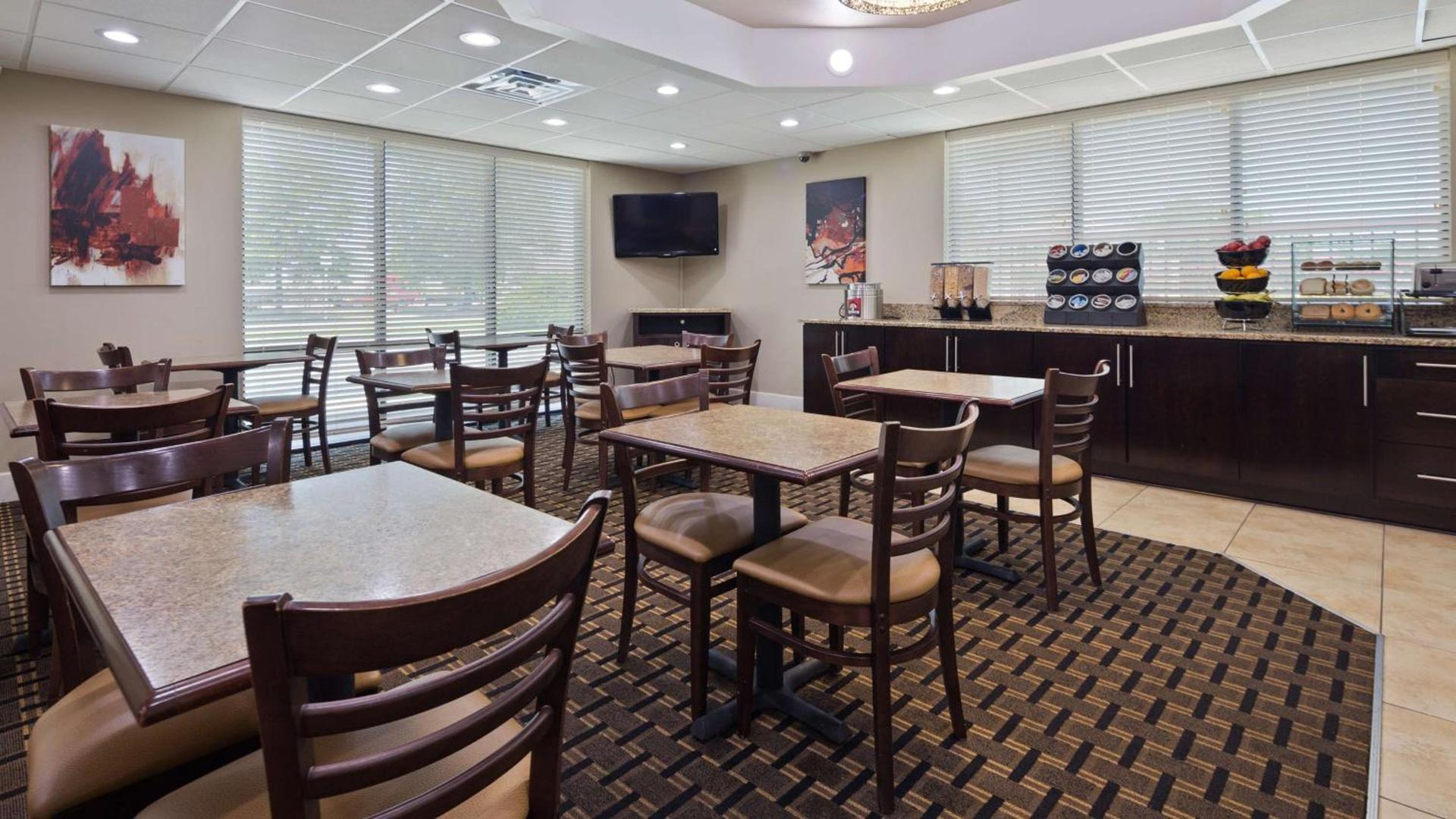 Best Western Lumberton photo 21
