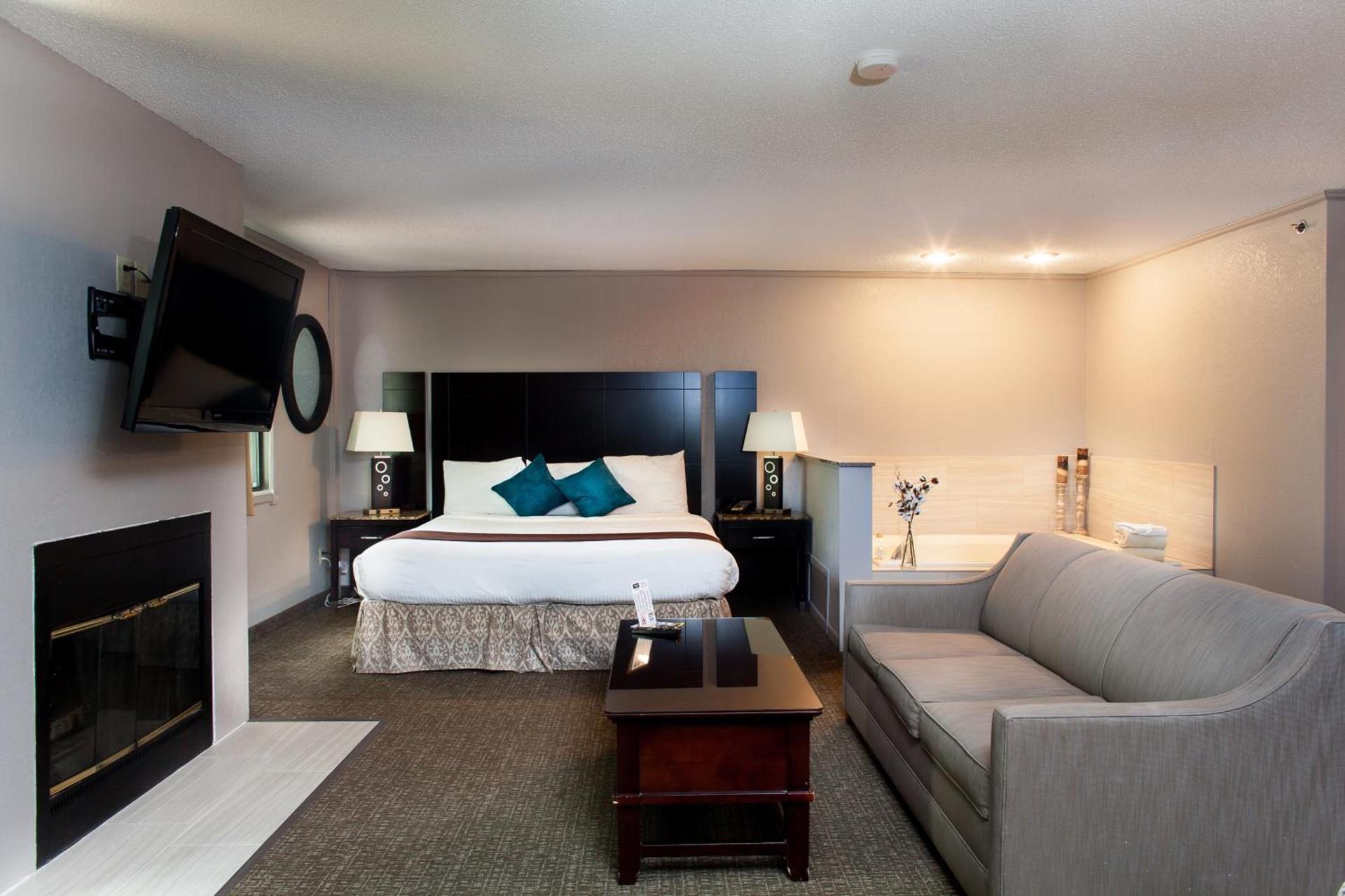 Heartland Inn Coralville photo 12