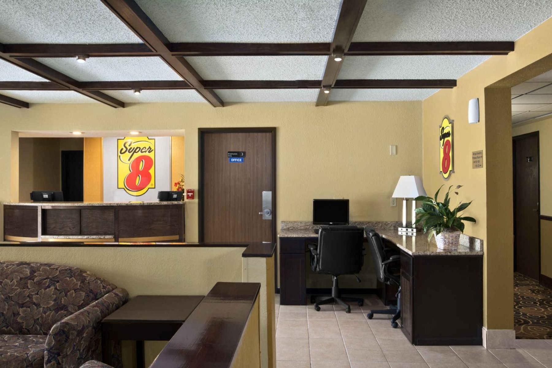 Fairview Inn & Suites Whitewater photo 21