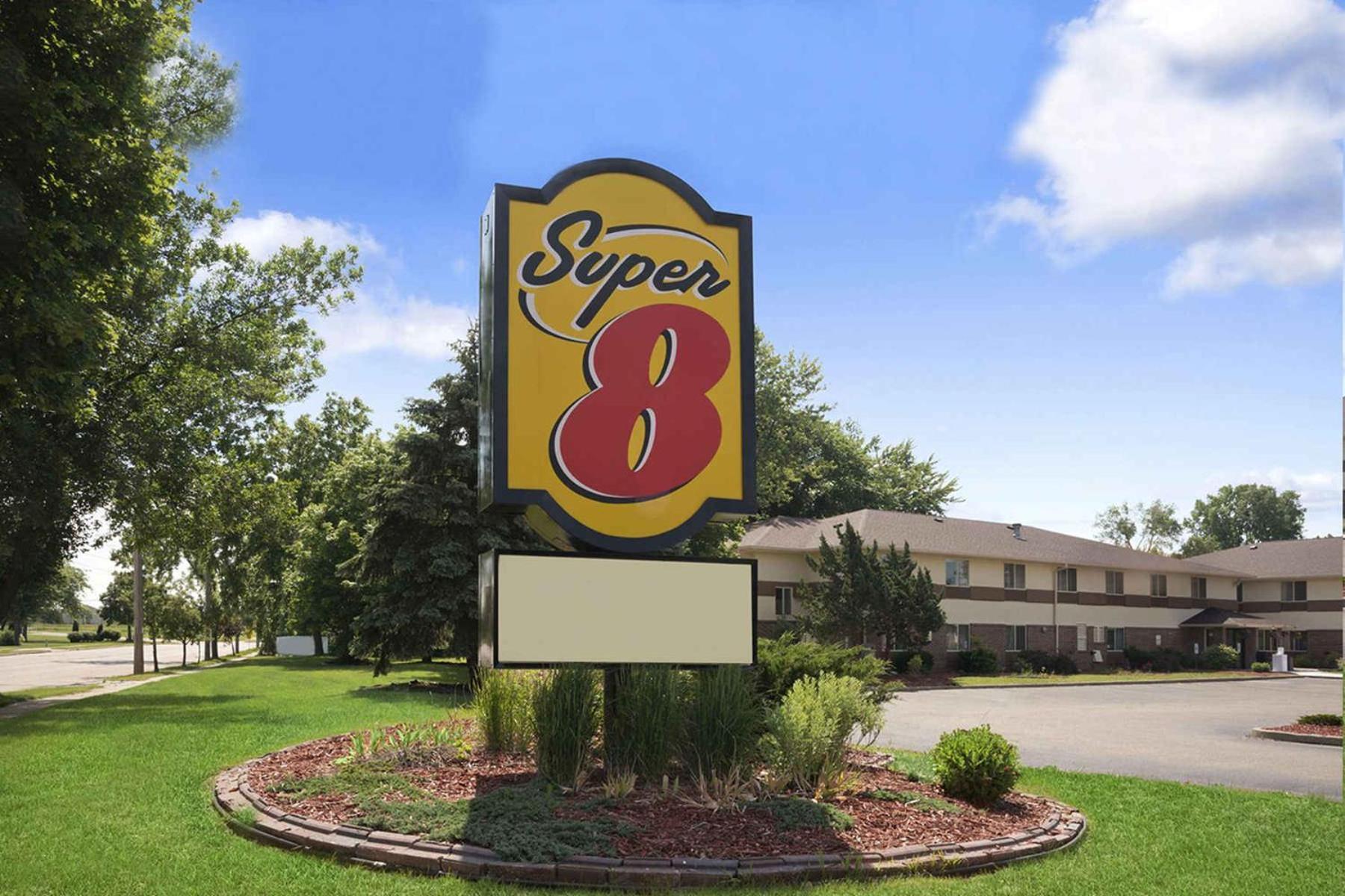 Fairview Inn & Suites Whitewater photo 13