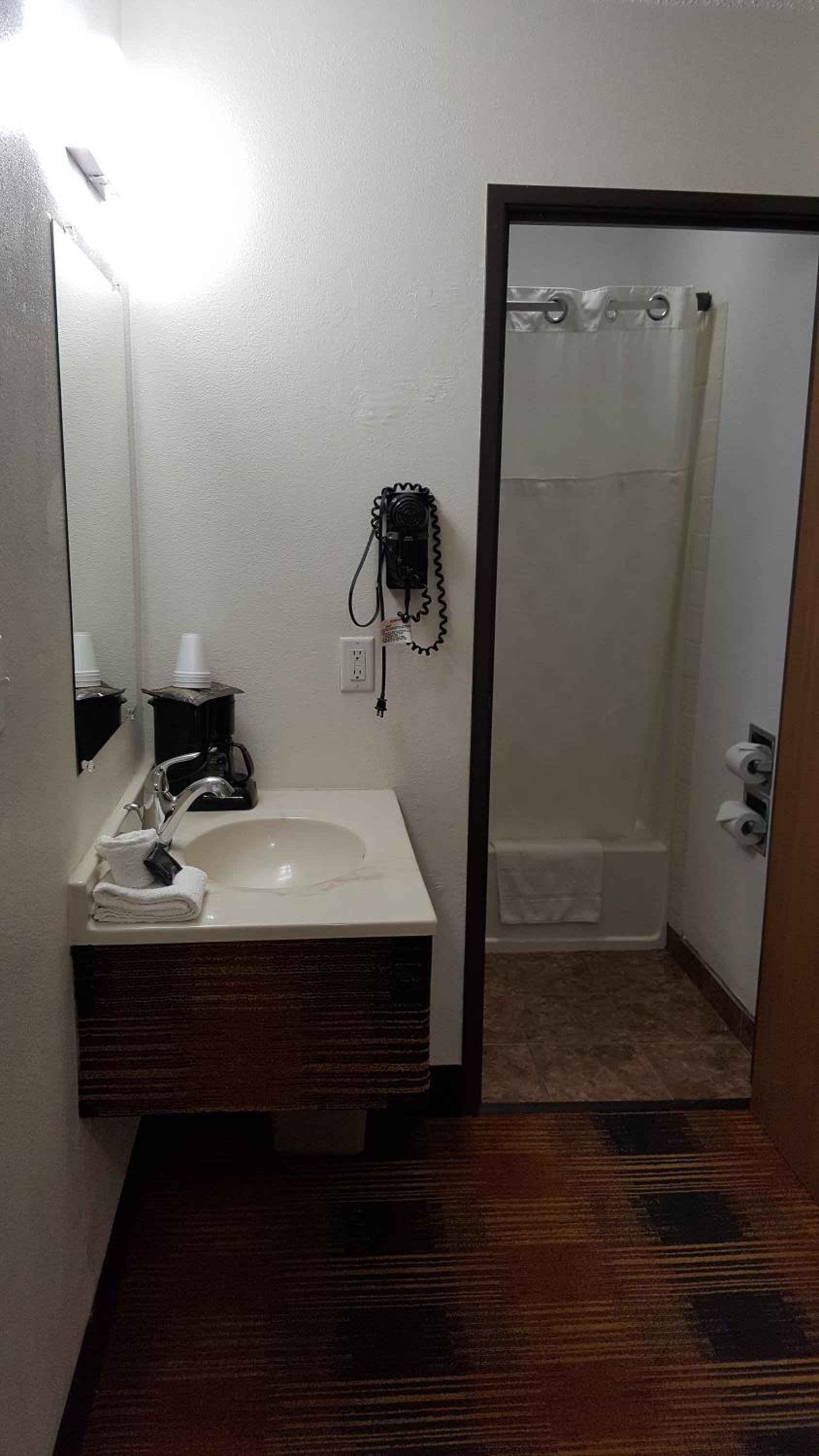 Americas Best Value Inn and Suites - Nevada photo 2